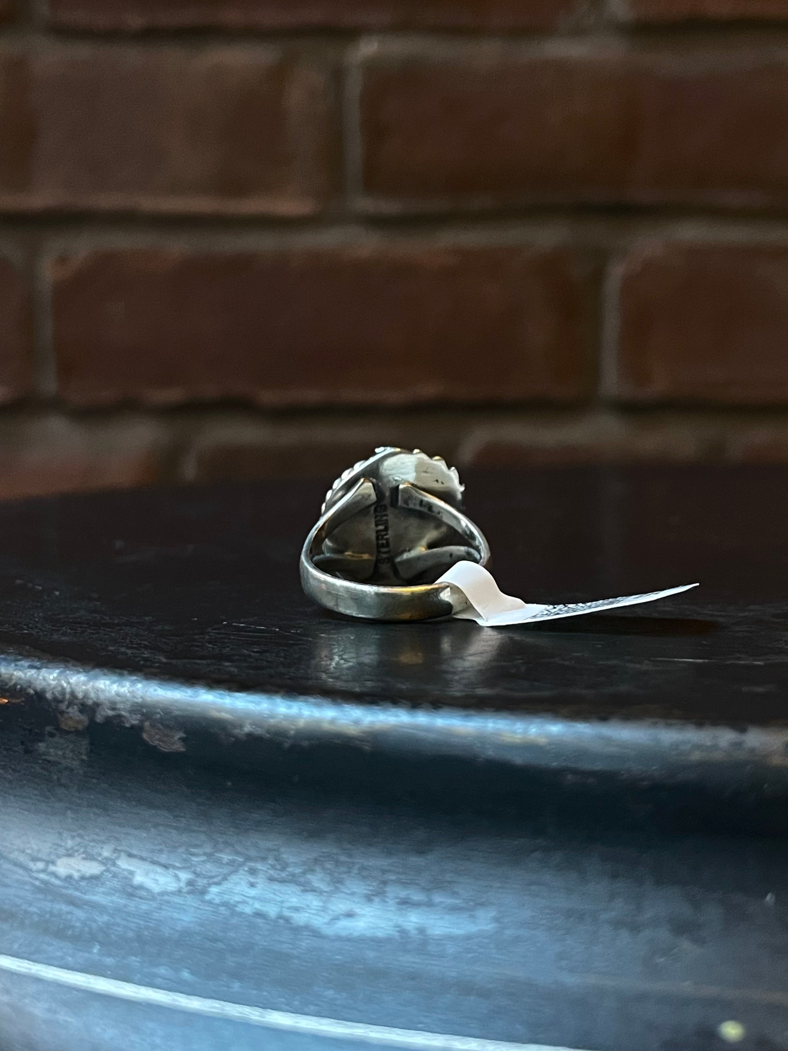 Spiny Oyster Oval Leaf Ring | Sterling Silver | Size 7 | A279