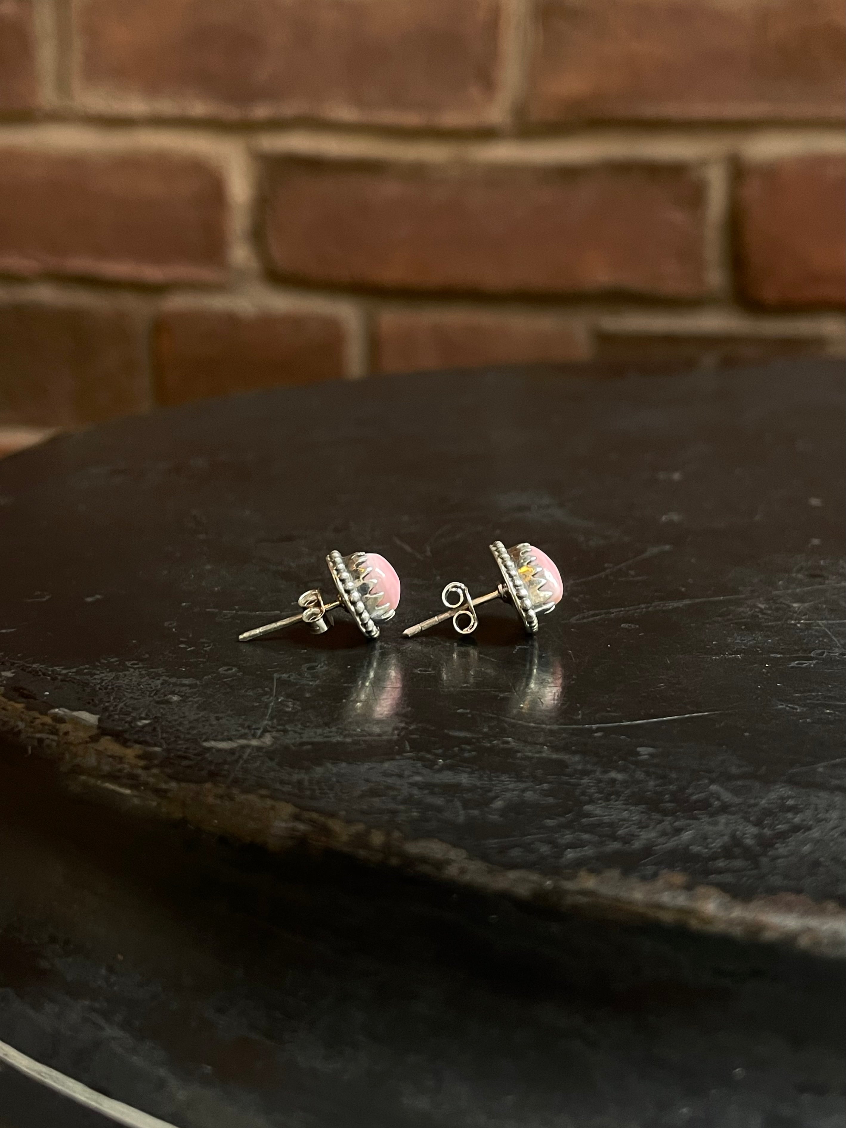 Pink Conch Teardrop Stud Earrings | 925 Sterling Silver E789