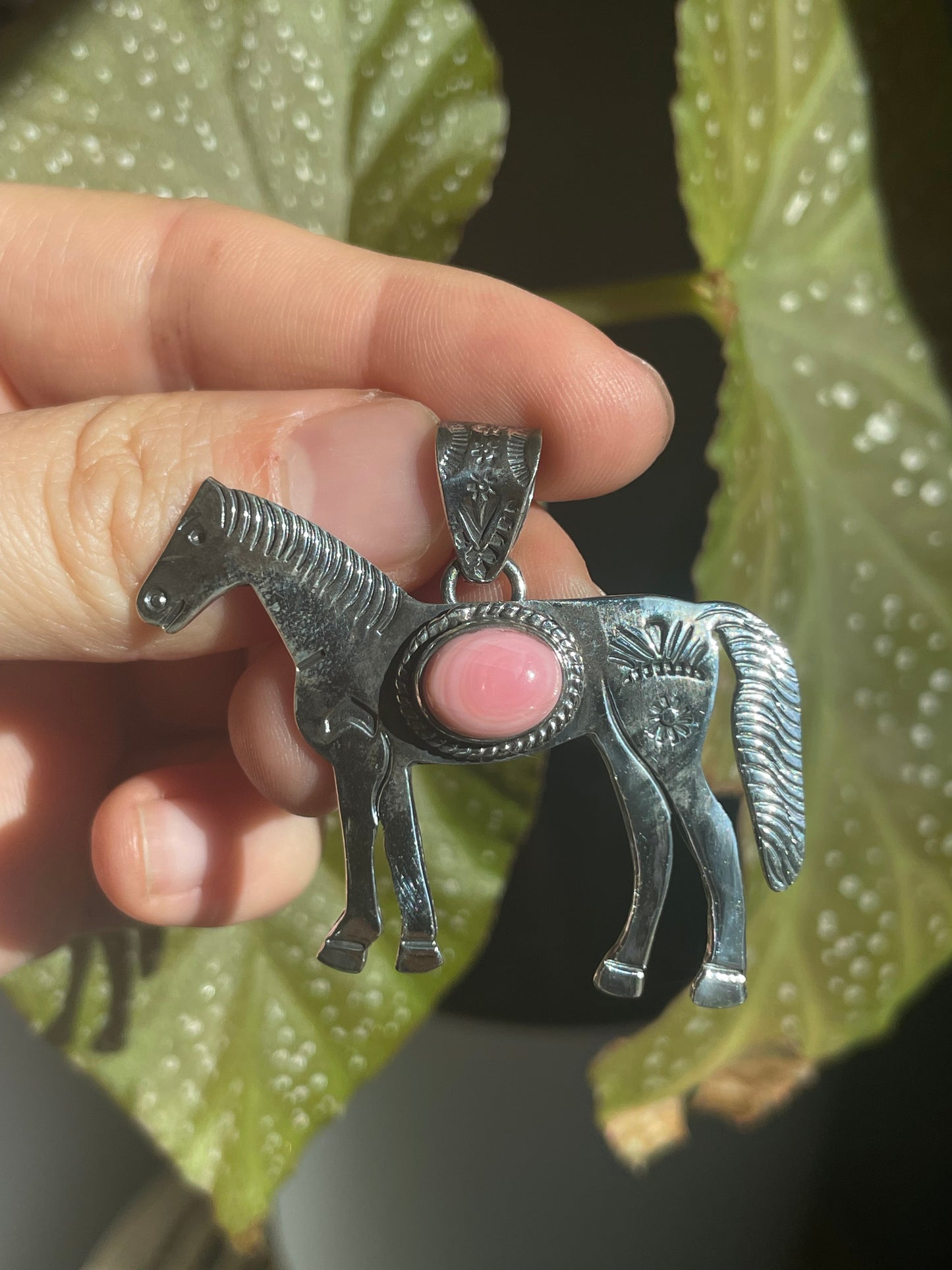 Pink Conch Horse Pendant | Sterling Silver 925 B840