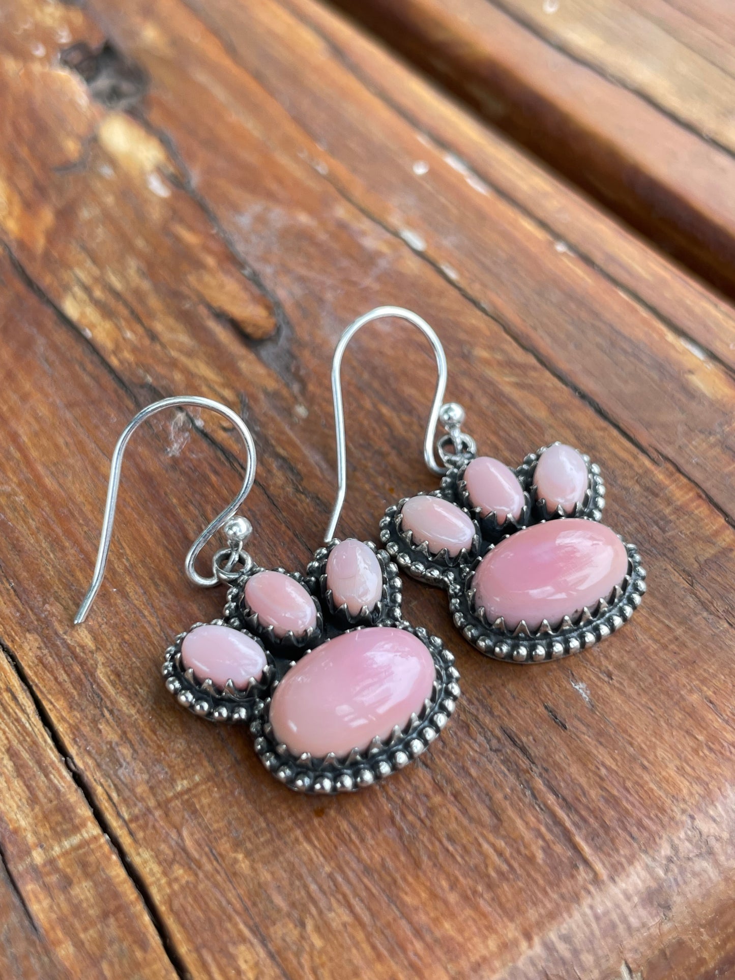 Pink Conch Paw Dangle Earrings | 925 Sterling Silver B955