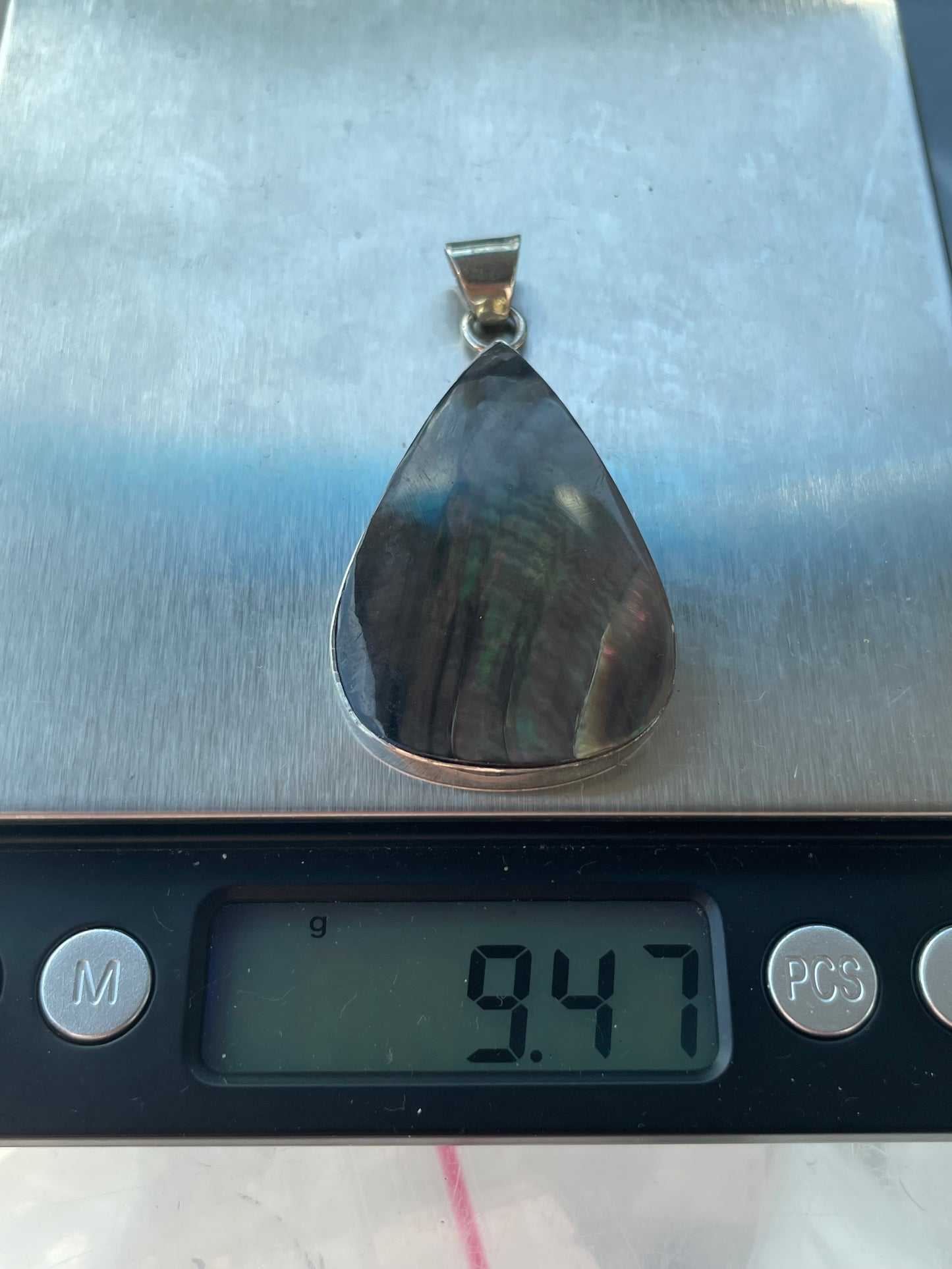 Black Mother of Pearl Teardrop Pendant | 925 Sterling Silver B609
