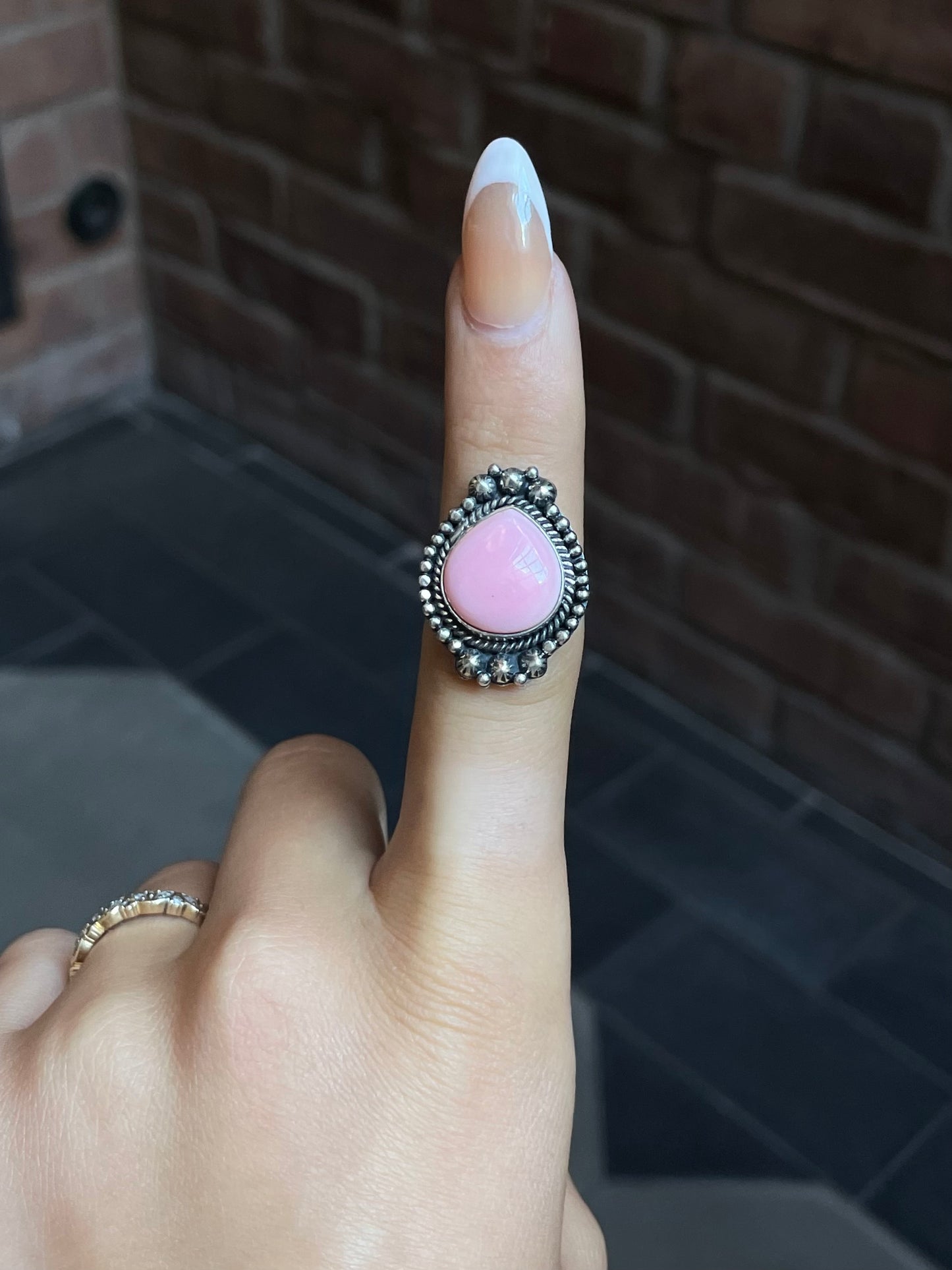 Pink Conch Oval Ring | Sterling Silver | Size 8 | A327