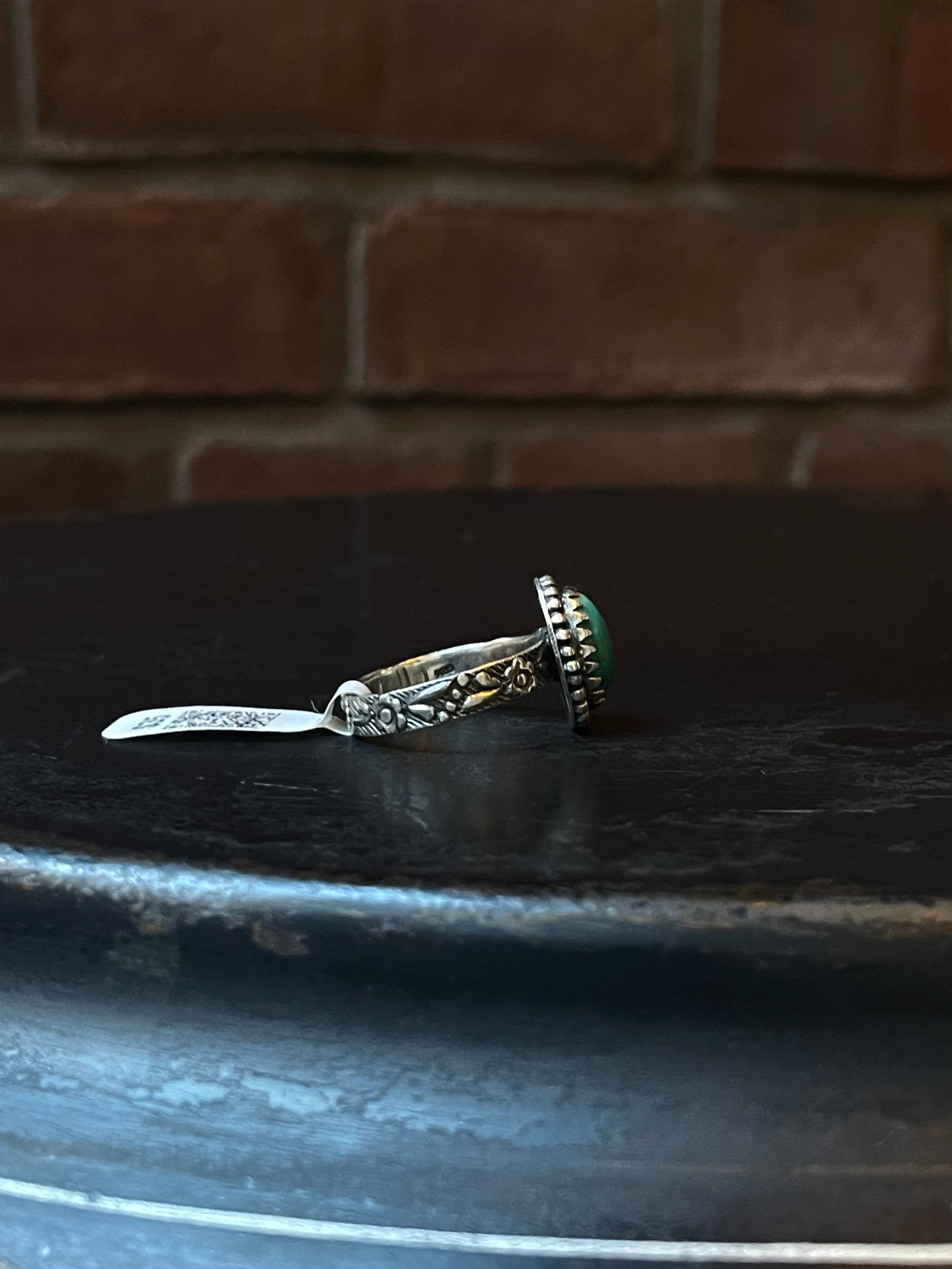 Kingman Turquoise Oval Ring | Sterling Silver | Size 8 | A258