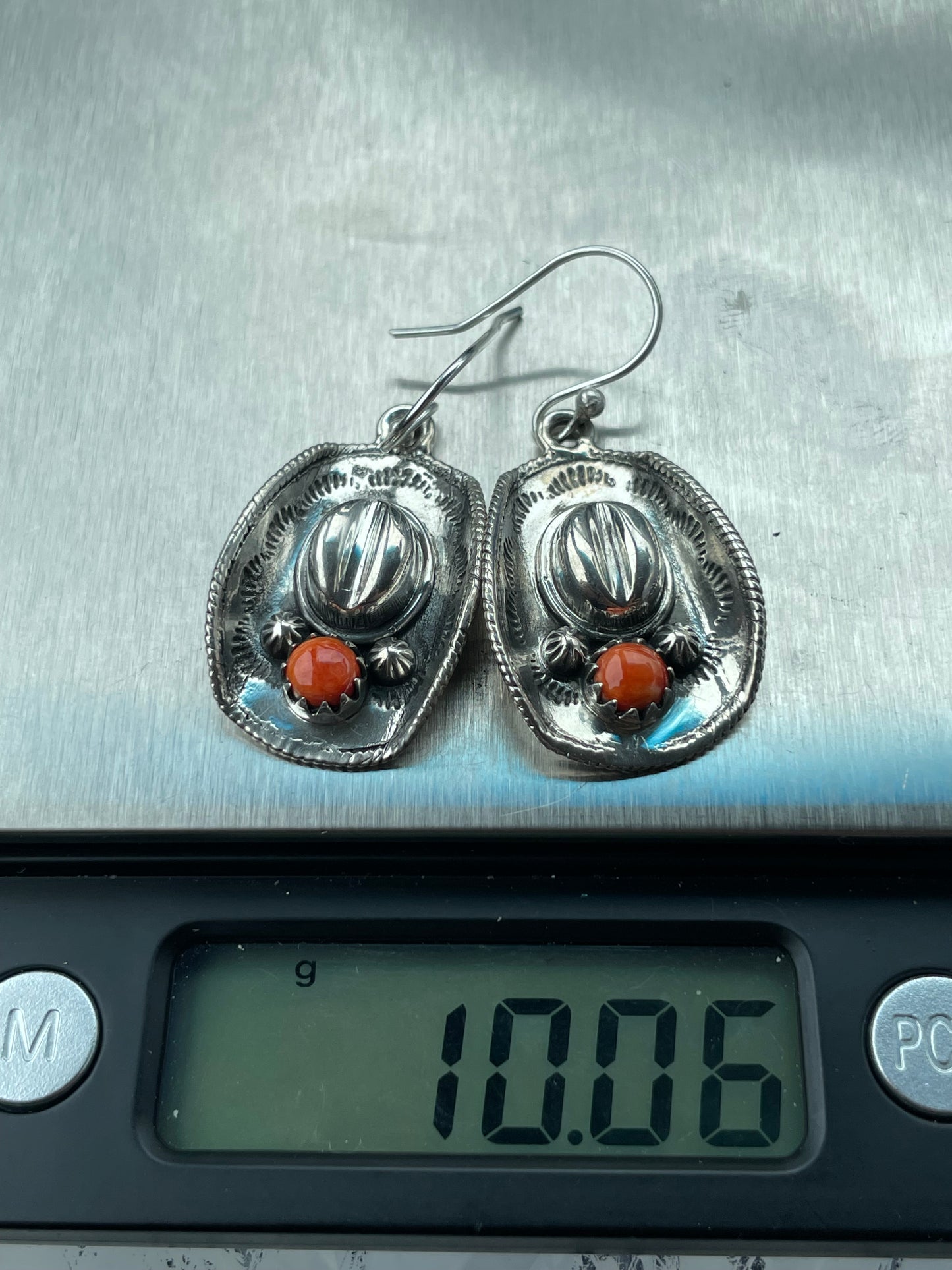 Spiny Oyster Cowboy Hat Dangle Earrings | Sterling Silver B954