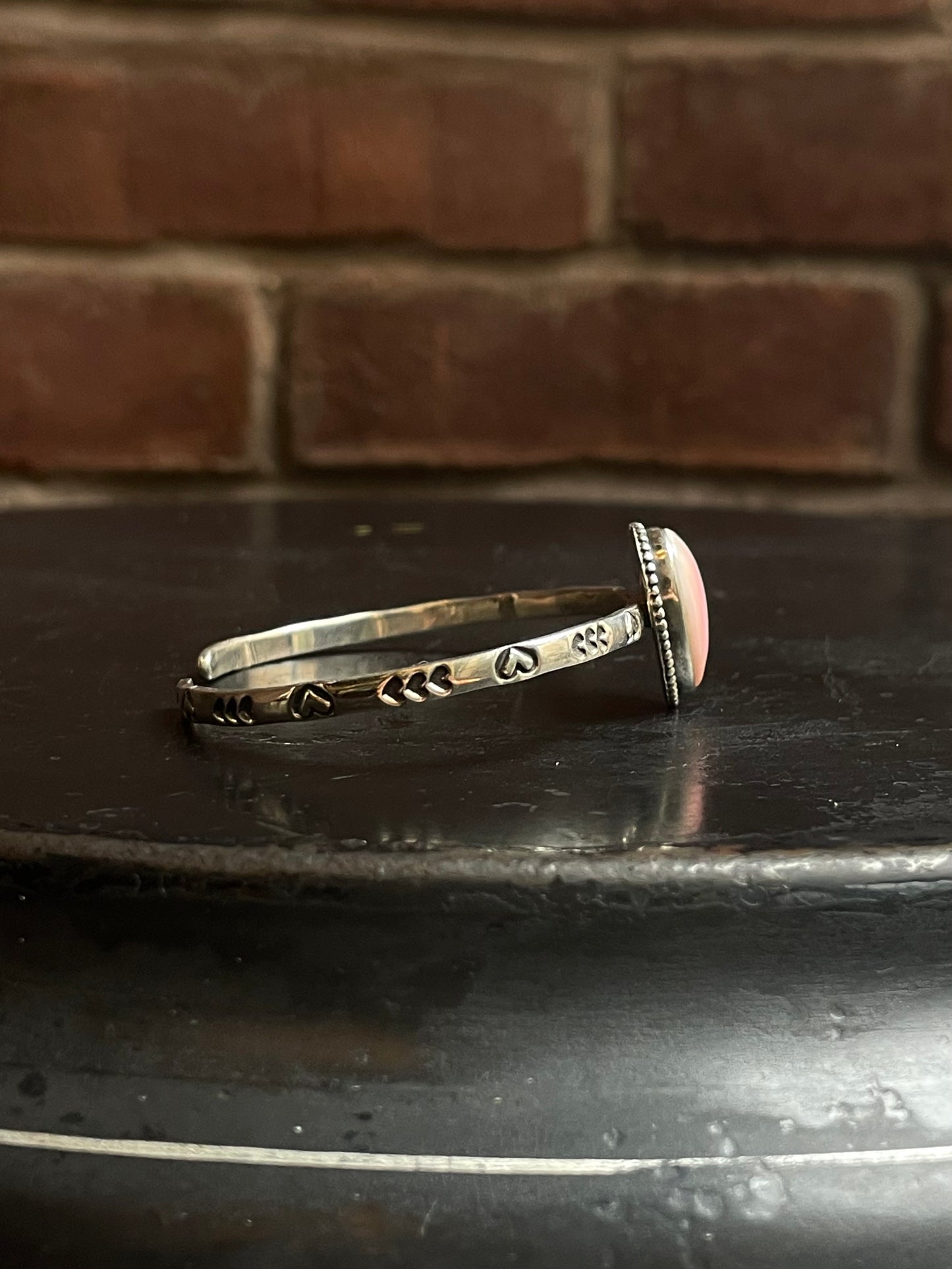 Pink Conch Heart Cuff | Stamped Heart Band | 925 Silver E693