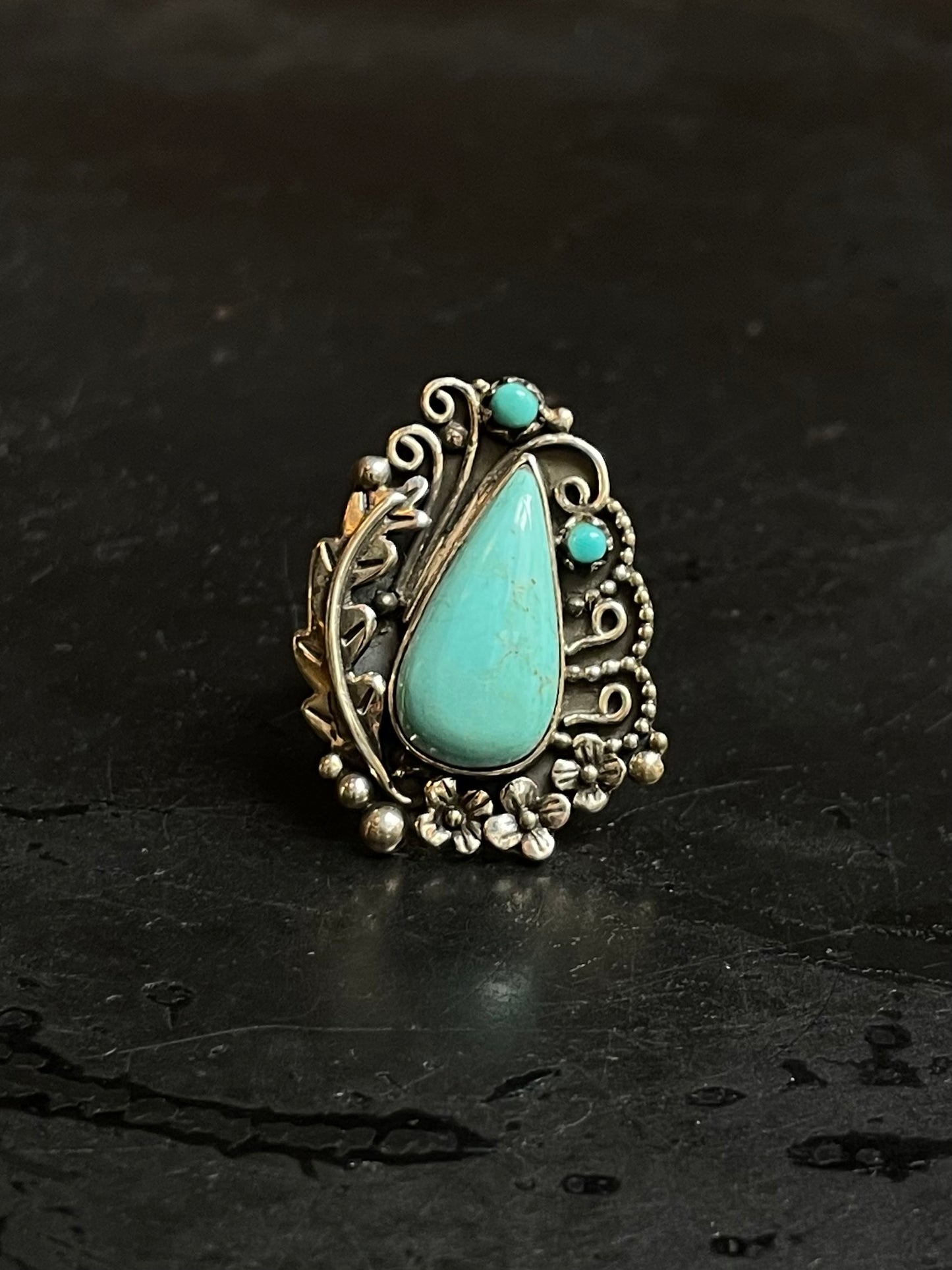Kingman Turquoise Teardrop Ring Size 7 | 925 Sterling Silver Southwest E166