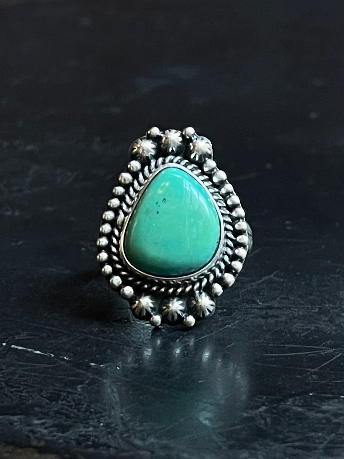 Kingman Turquoise Oval Ring | Sterling Silver | Size 7 | A326