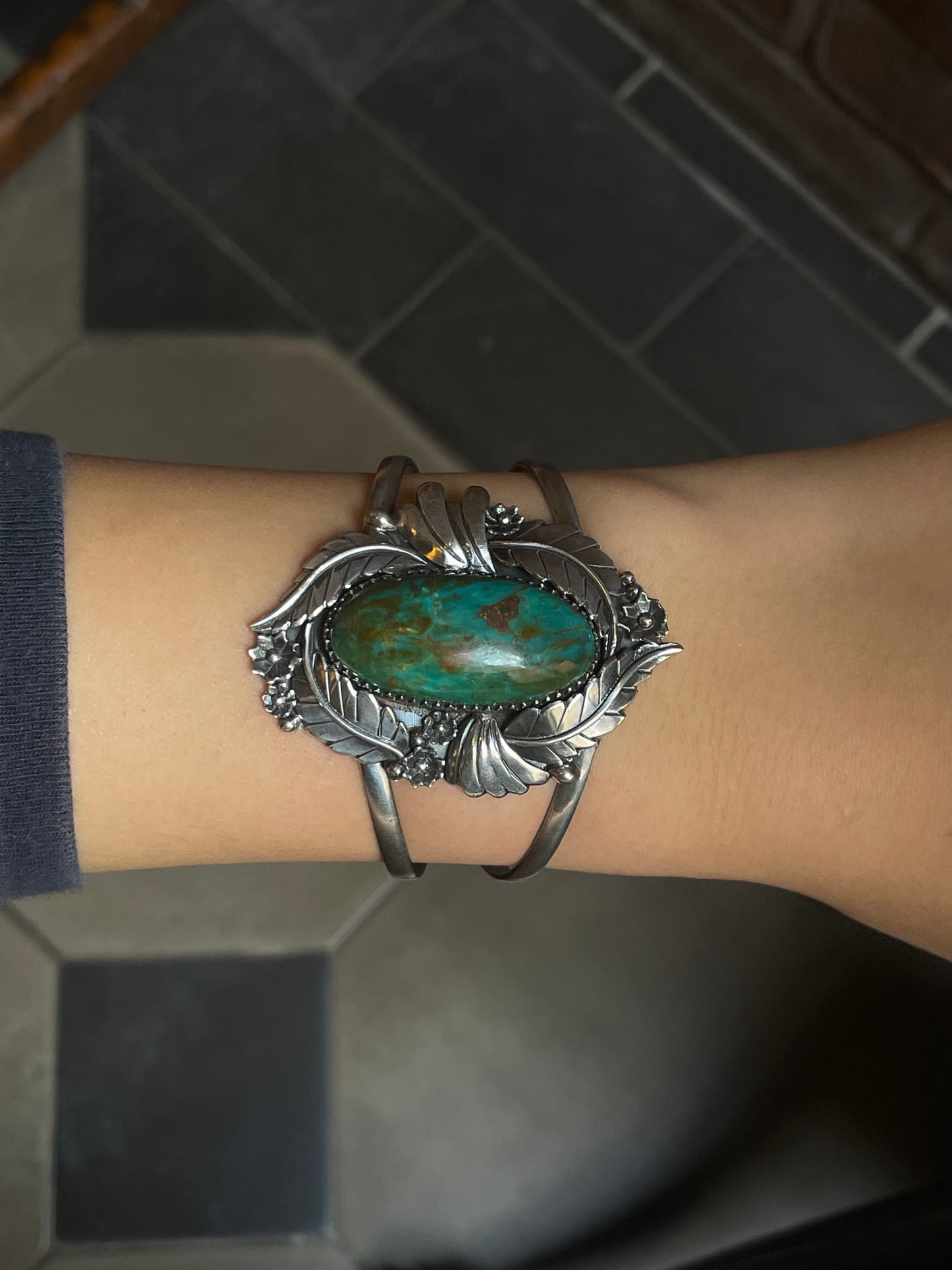 Kingman Turquoise Cuff | Oval Stone Floral Leaf | 925 Silver E688