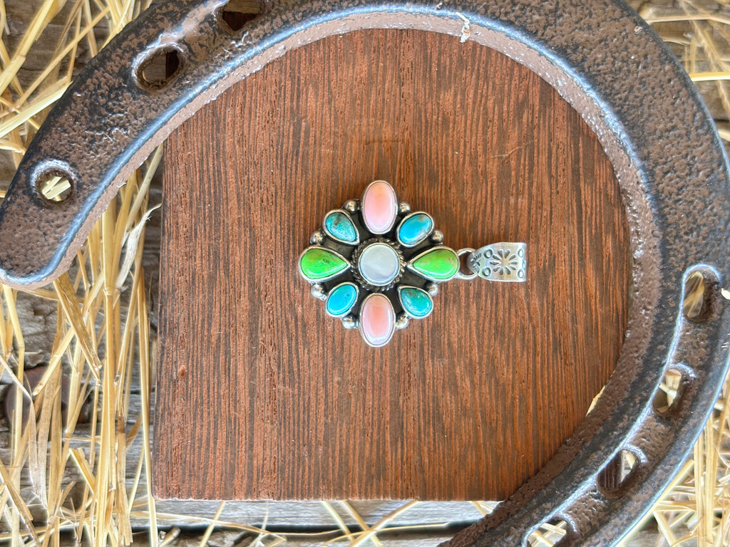 Mother of Pearl Multistone Pendant | 925 Sterling Silver Z32