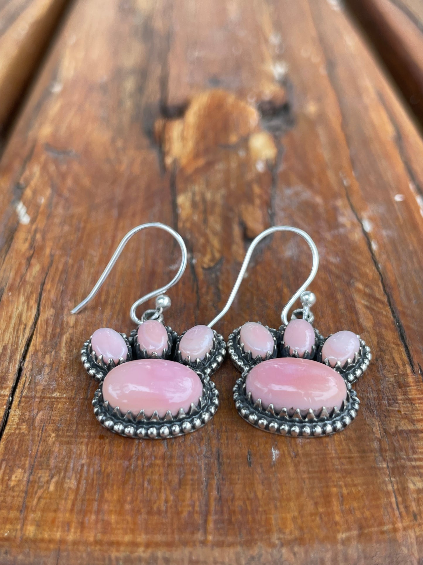 Pink Conch Paw Dangle Earrings | 925 Sterling Silver B955