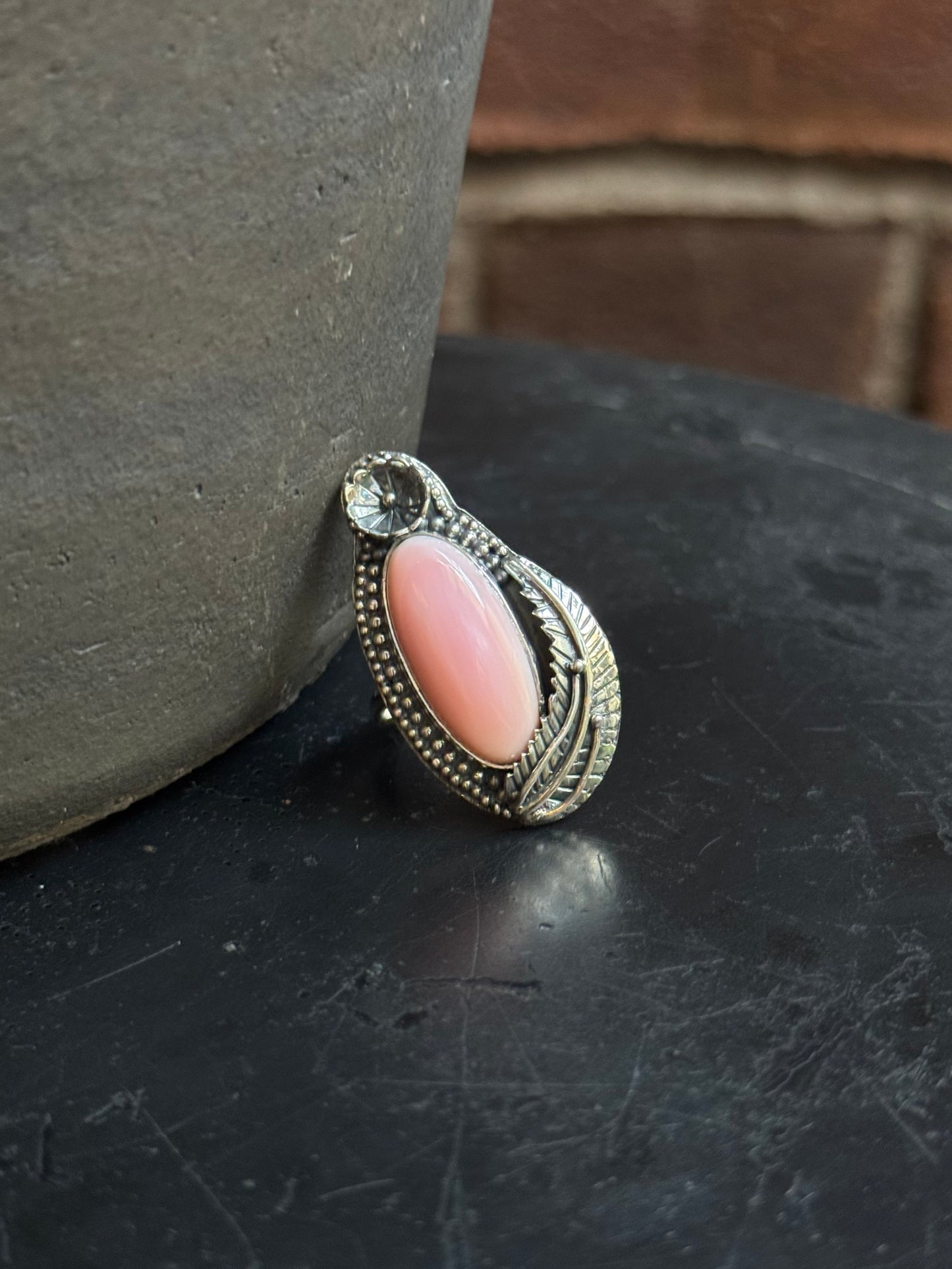 Pink Conch Oval Ring | 925 Sterling Silver | Size 8.5 C320