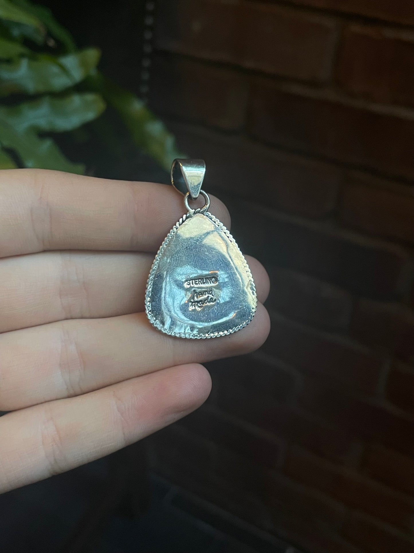 Pink Conch Tear Drop Pendant | 925 Sterling Silver C909
