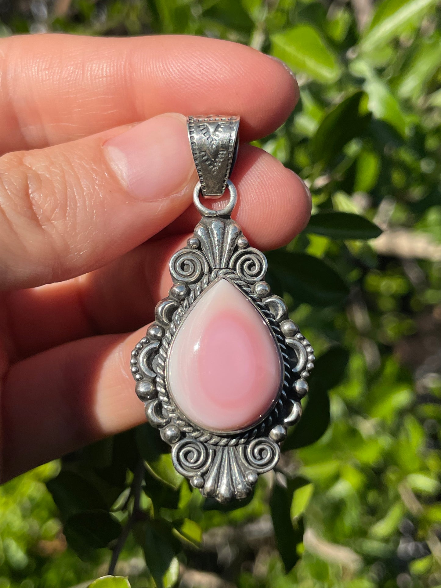Pink Conch Teardrop Pendant | Sterling Silver 925 B704