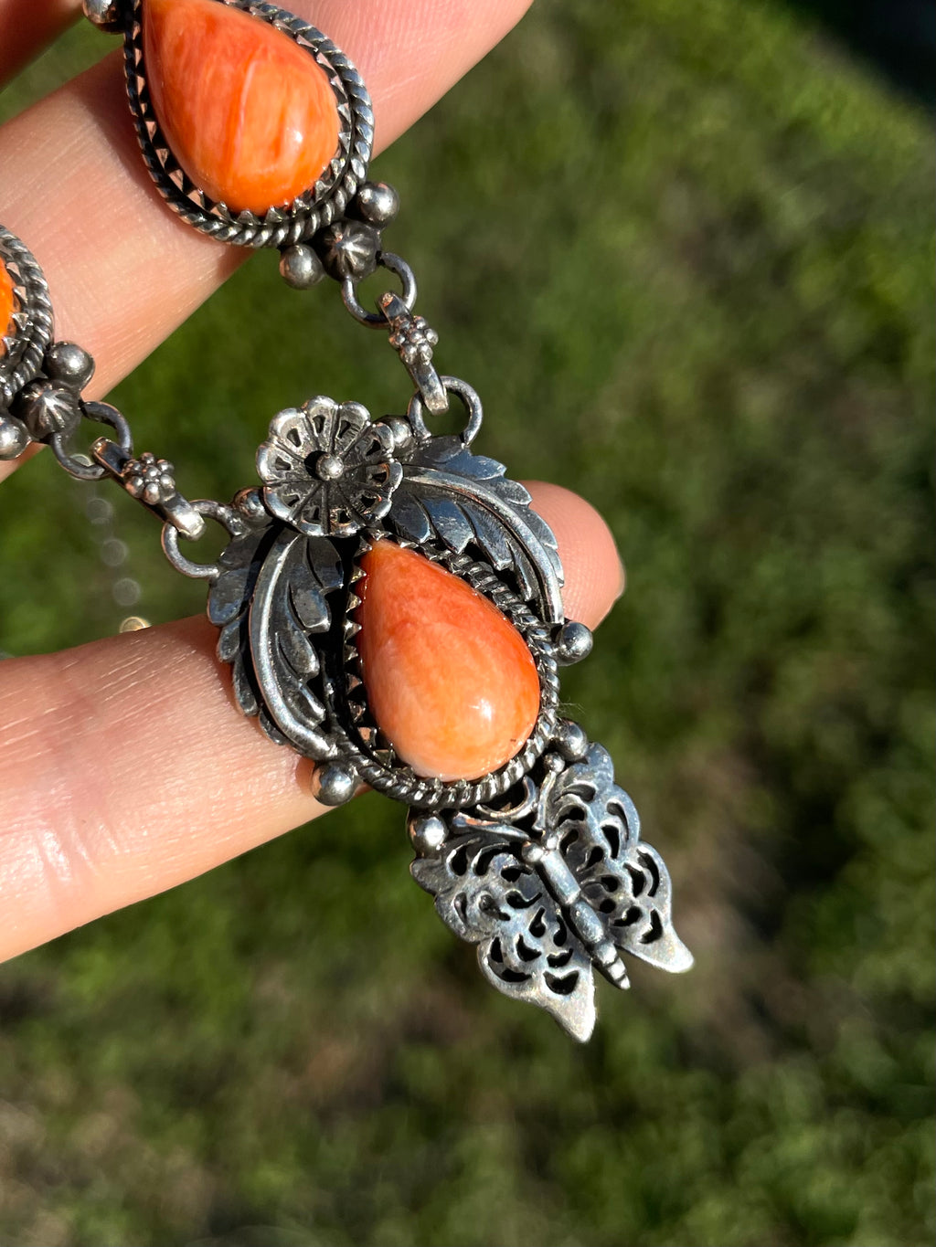 Orange Spiny Oyster Lariat Necklace | Floral Drop with Butterfly | 925 Sterling Silver E595