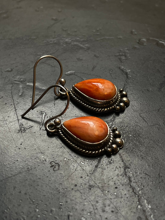 Spiny Oyster Tear Drop Hook Earrings | 925 Sterling Silver G248