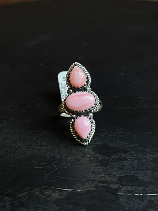 Three Stone Pink Conch Ring | Sterling Silver | Size 7 | A246