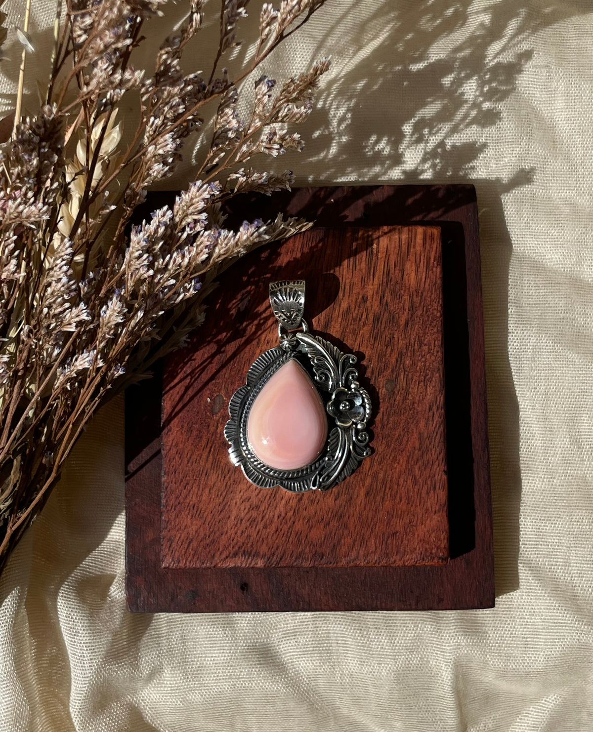 Pink Conch Tear Drop Pendant | Sterling Silver | A622