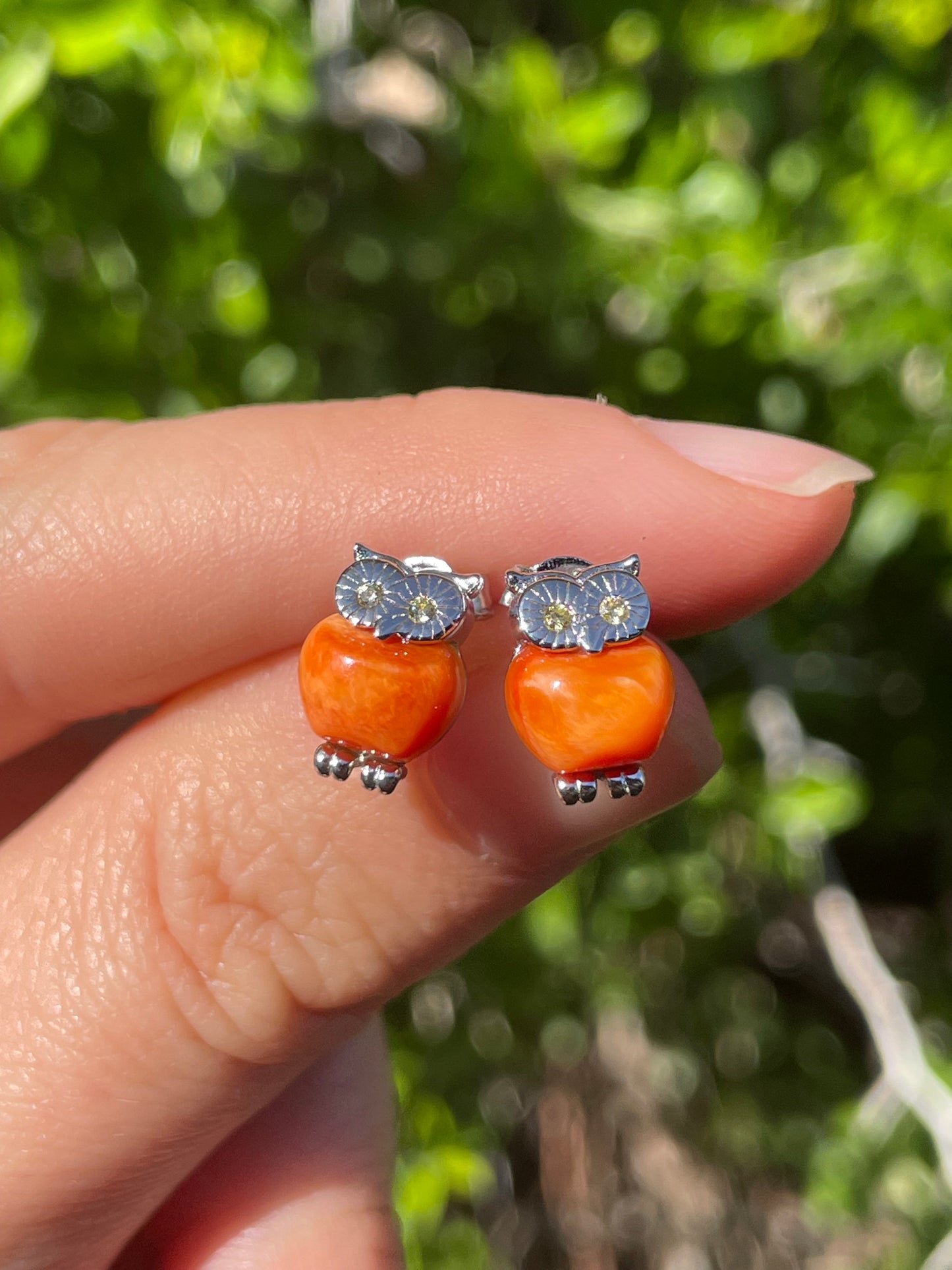 Spiny Oyster Owl Stud Earrings | 925 Sterling Silver B603