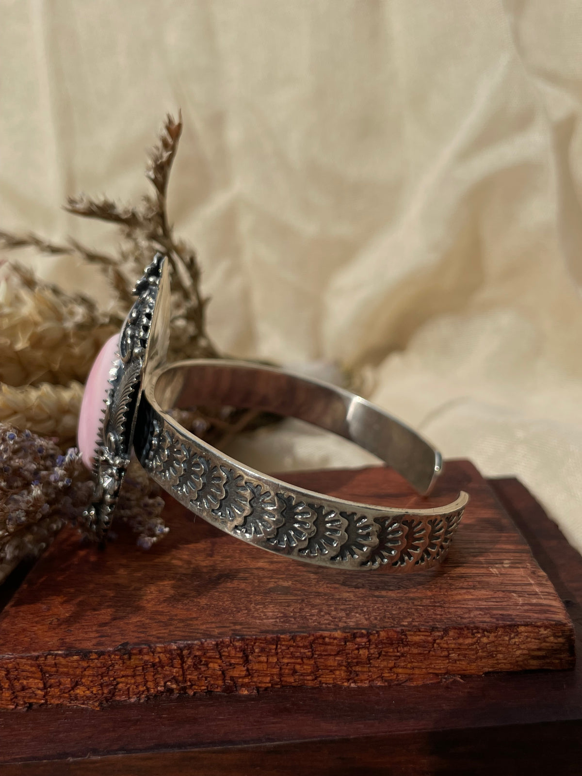 Pink Conch Floral Cuff Bracelet | 925 Sterling Silver D285