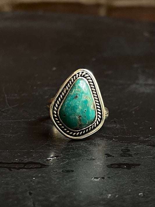 Kingman Turquoise Teardrop Ring Size 7 | 925 Sterling Silver Southwest E122