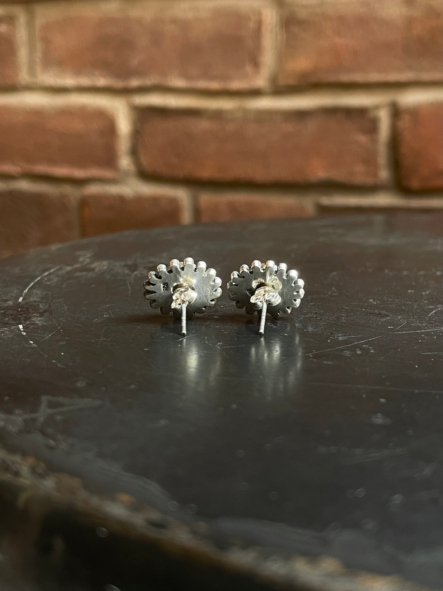 Spiny Oyster Stud Earrings | 925 Sterling Silver E807