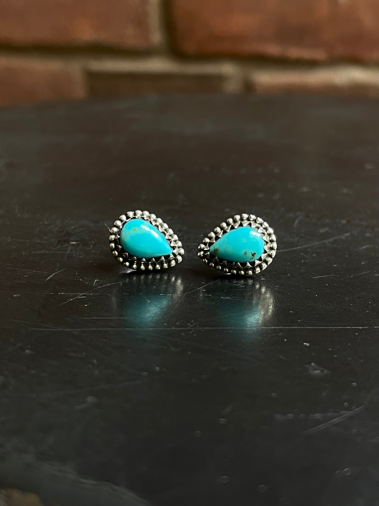 Kingman Turquoise Teardrop Stud Earrings | 925 Sterling Silver E811