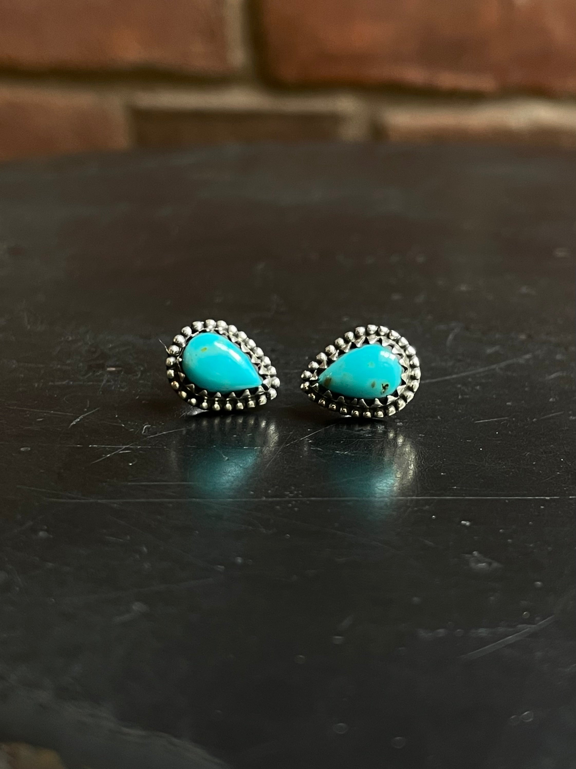 Kingman Turquoise Teardrop Stud Earrings | 925 Sterling Silver E811