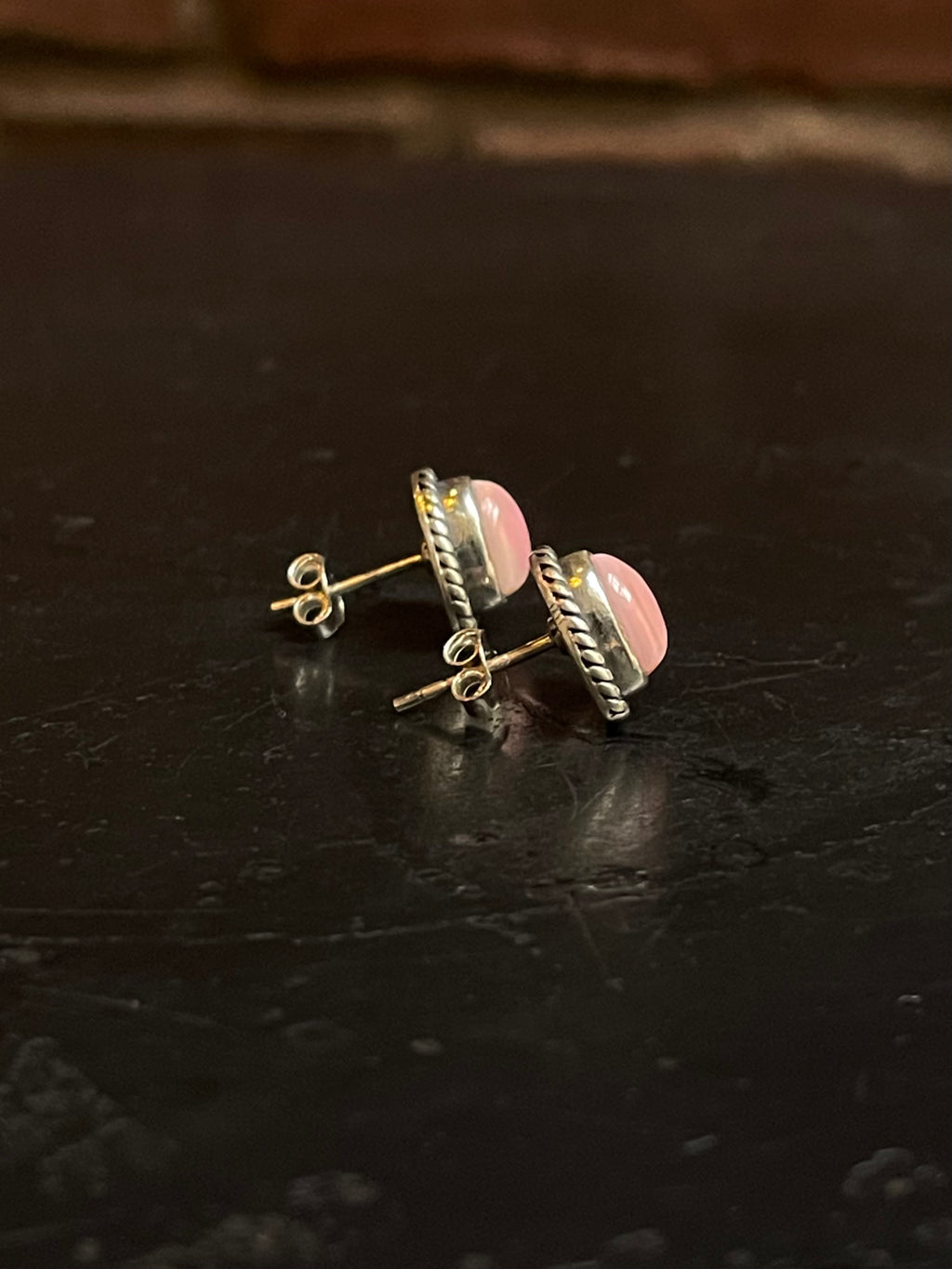 Pink Conch Heart Stud Earrings | 925 Sterling Silver G174