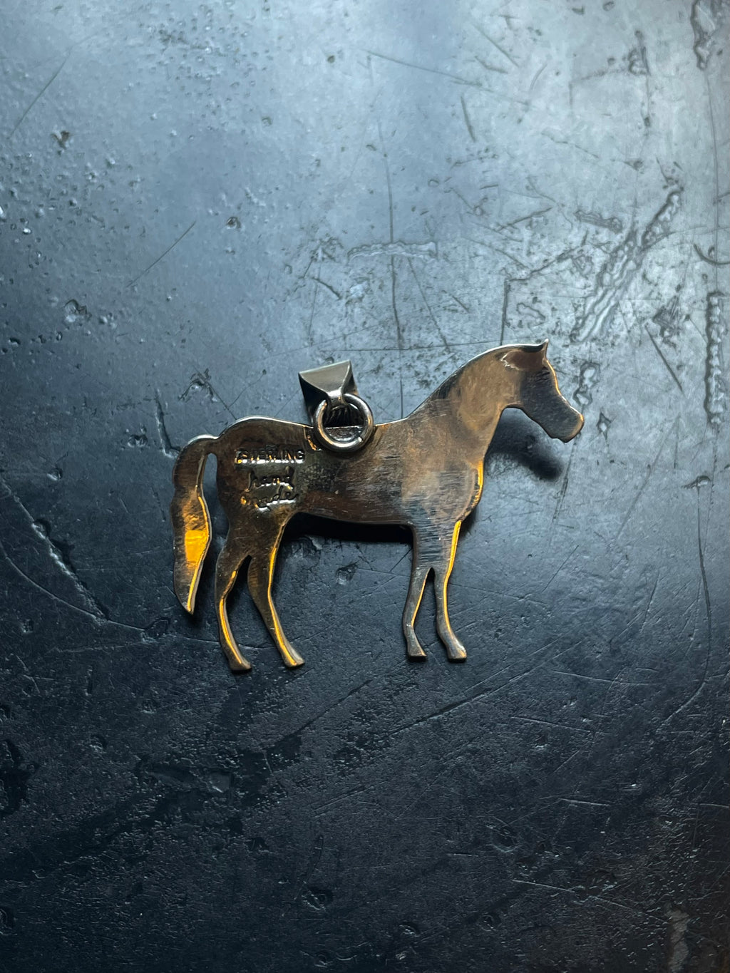 Spiny Oyster Horse Pendant | 925 Sterling Silver E530