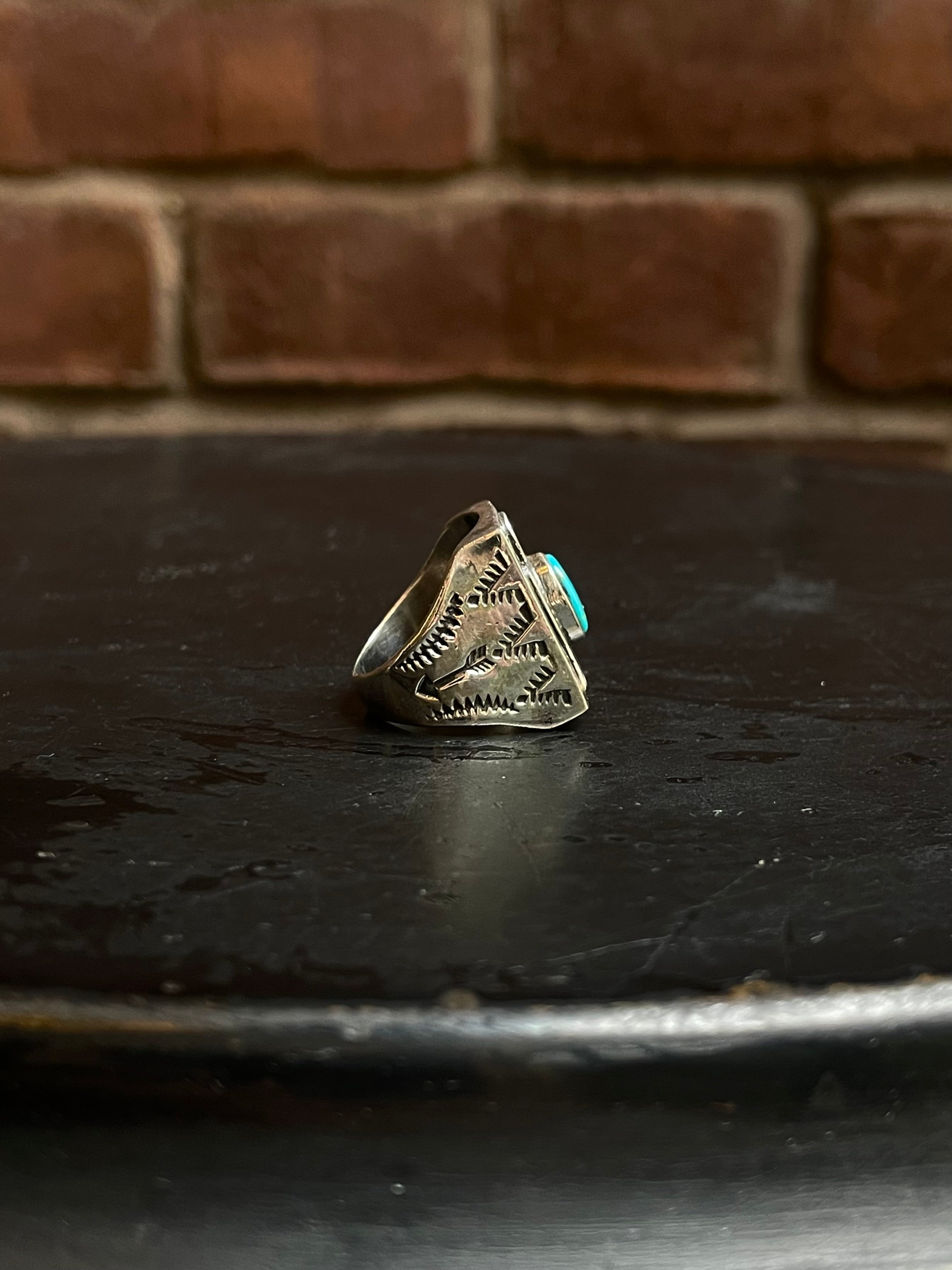 Kingman Turquoise Thunderbird Ring Size 7 | 925 Sterling Silver Southwest E121