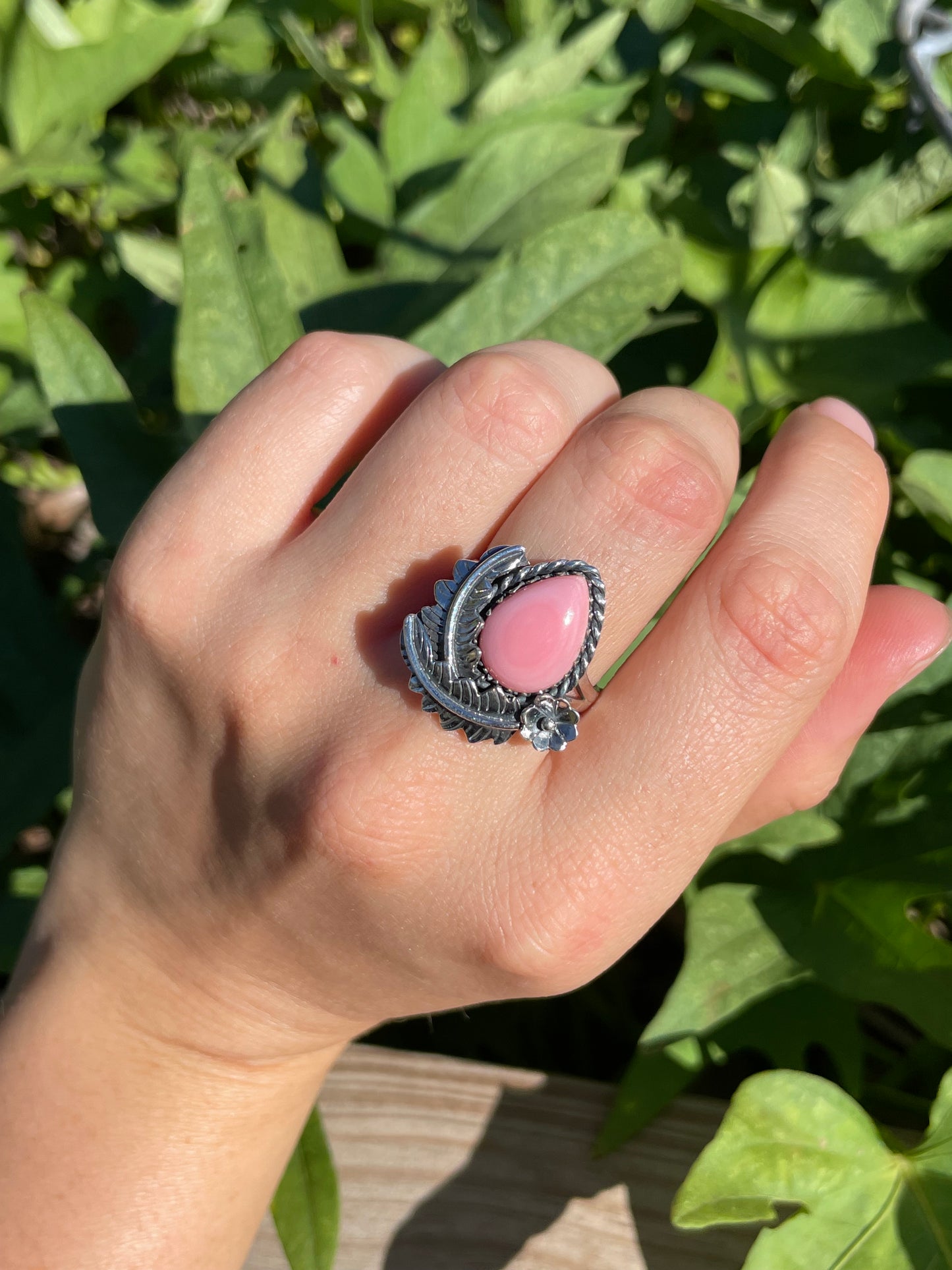 Pink Conch Leaf Design Ring | 925 Sterling Silver | Size 8 B360