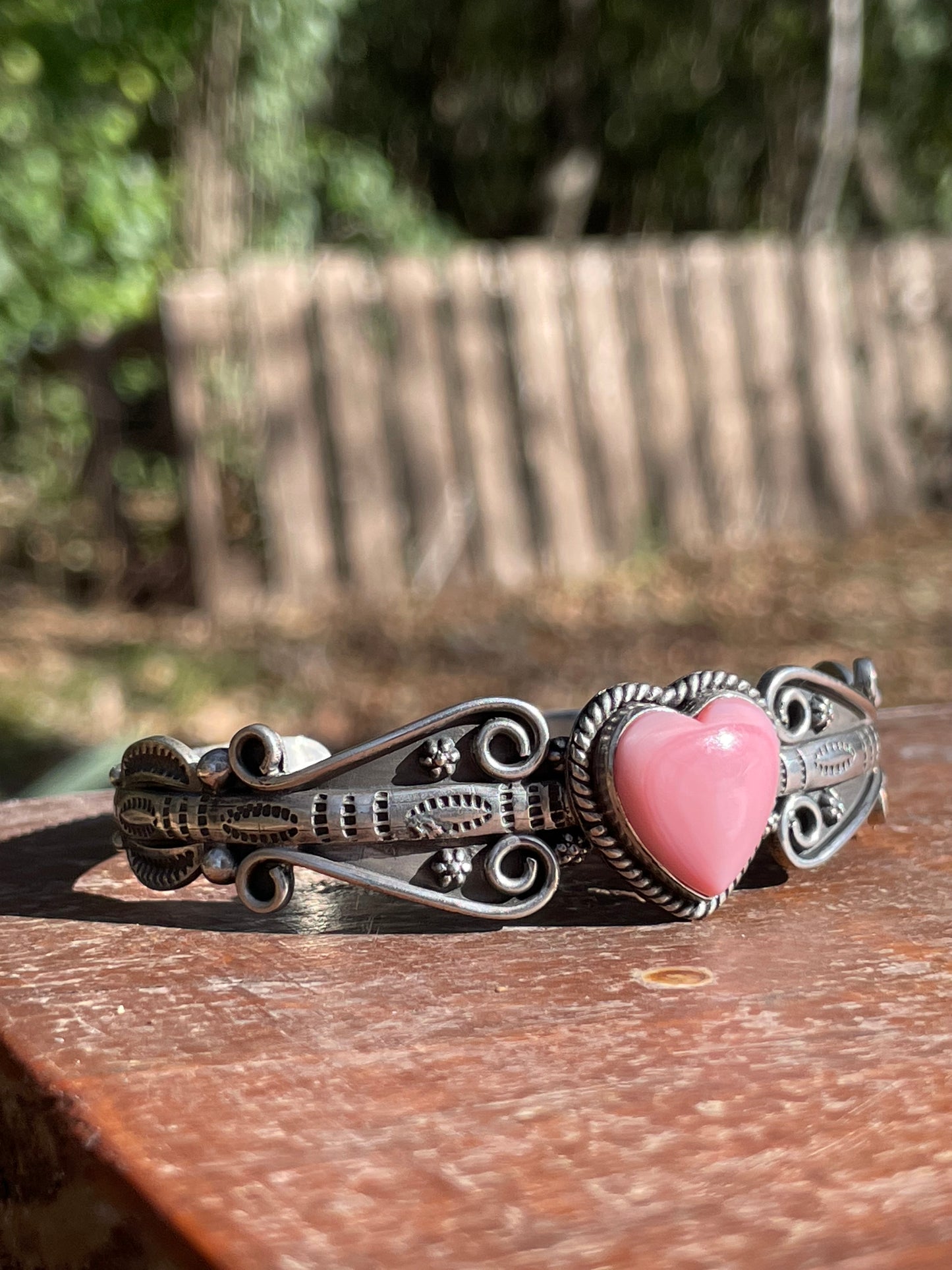 Pink Conch Heart Cuff | 925 Sterling Silver D114