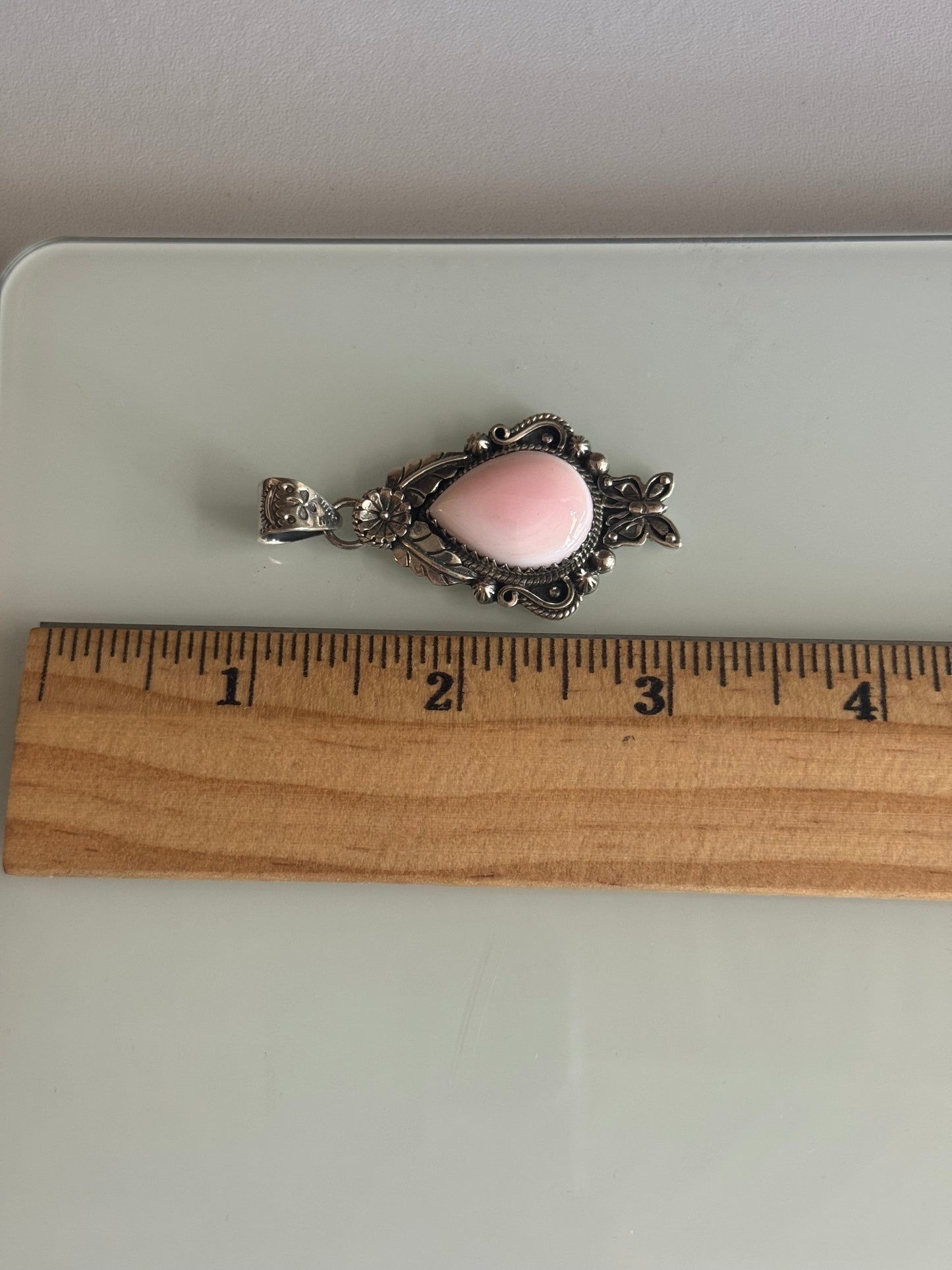 Pink Conch Tear Drop Pendant | Sterling Silver | A914