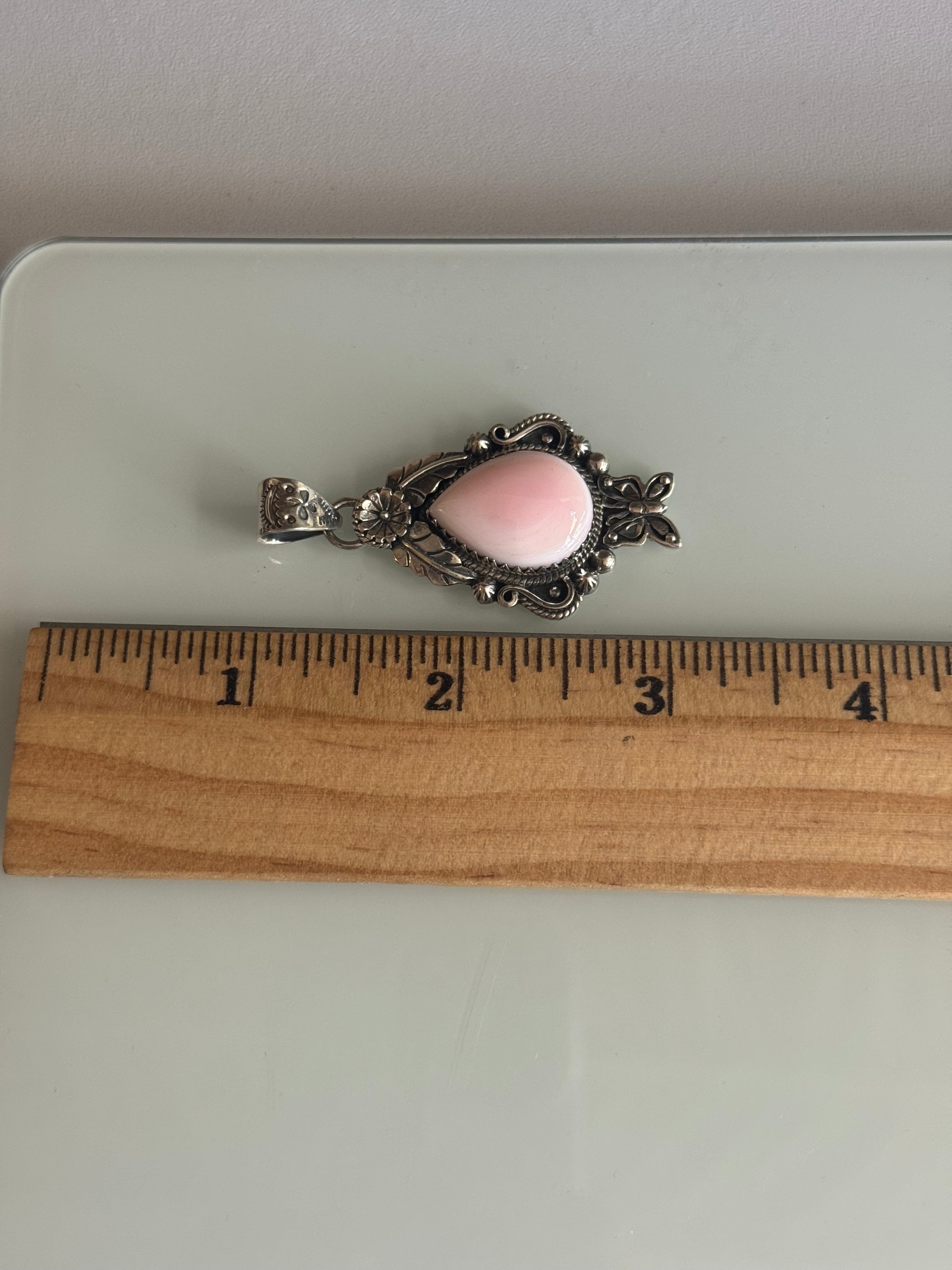 Pink Conch Tear Drop Pendant | Sterling Silver | A914