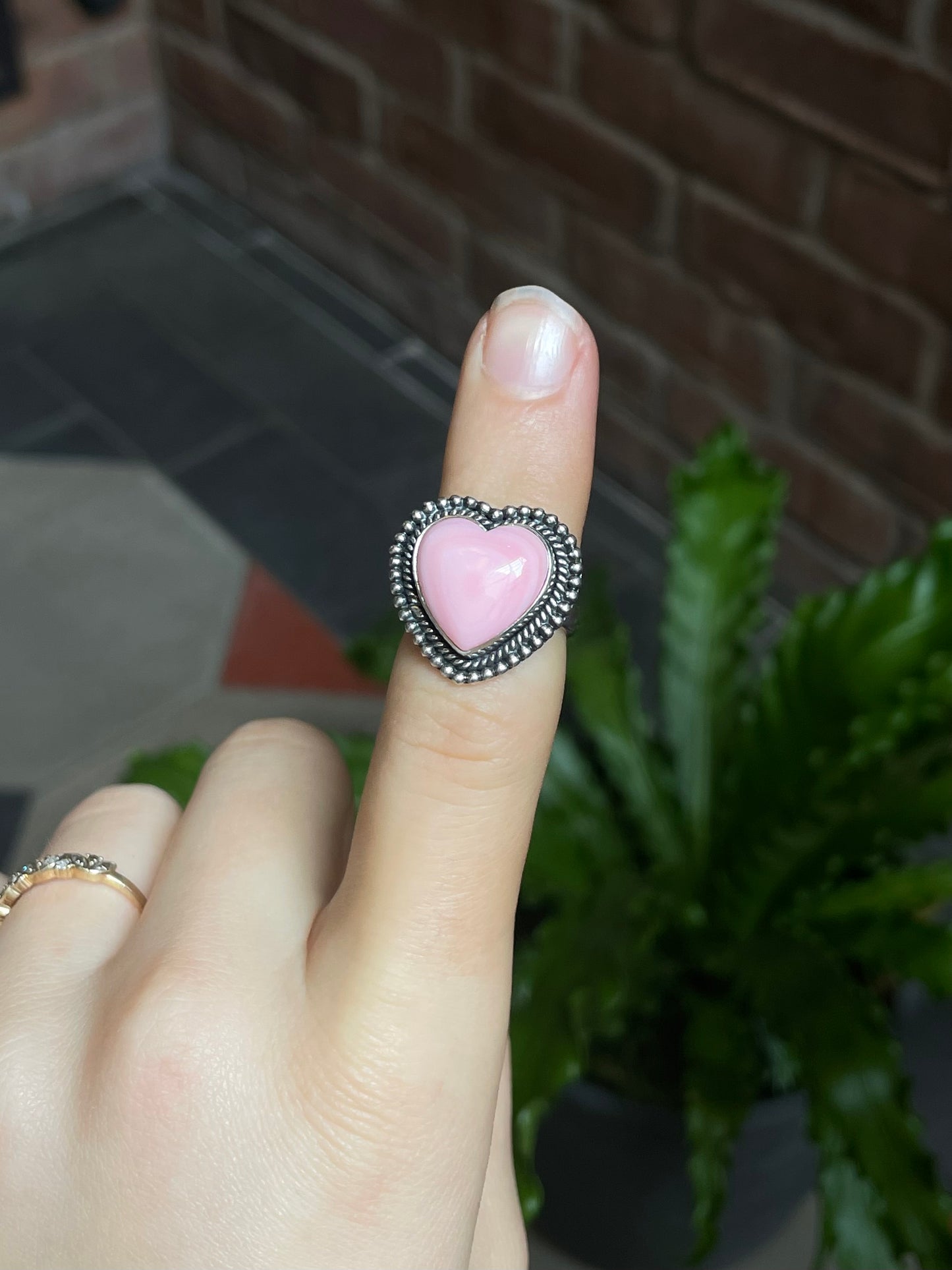 Heart-Shaped Pink Conch Ring | Sterling Silver | Size 6 | A356
