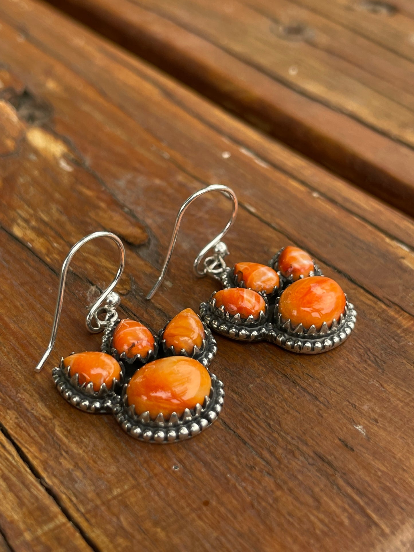Spiny Oyster Paw Dangle Earrings | 925 Sterling Silver B965