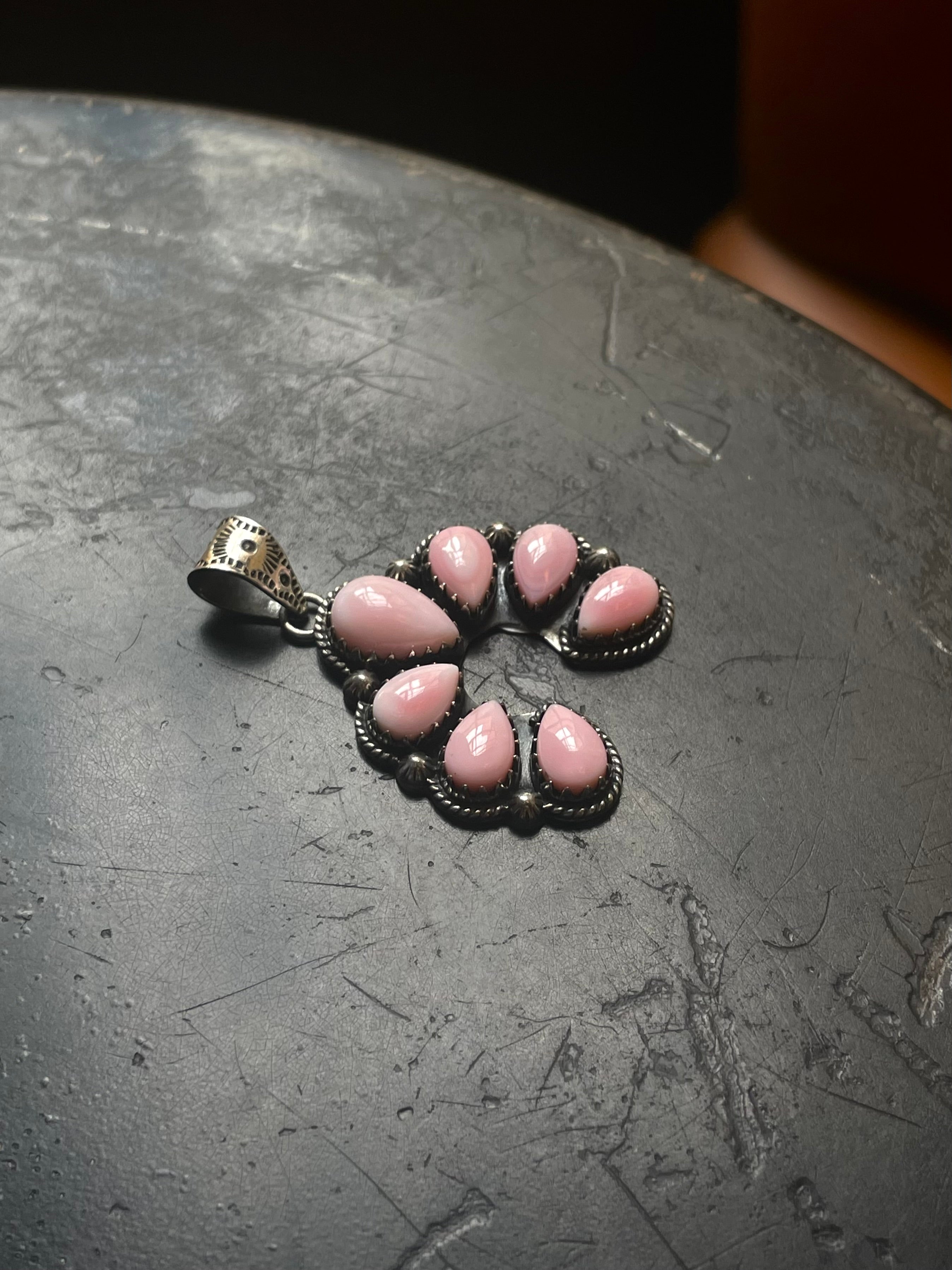 Pink Conch Naja Pendant | Sterling Silver E721