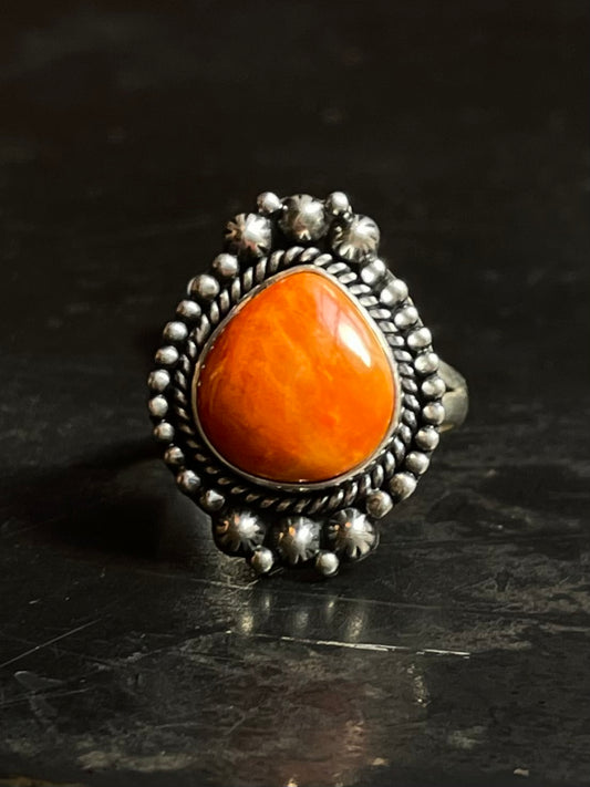 Spiny Oyster Ring Oval Design | Sterling Silver | Size 9 | A333