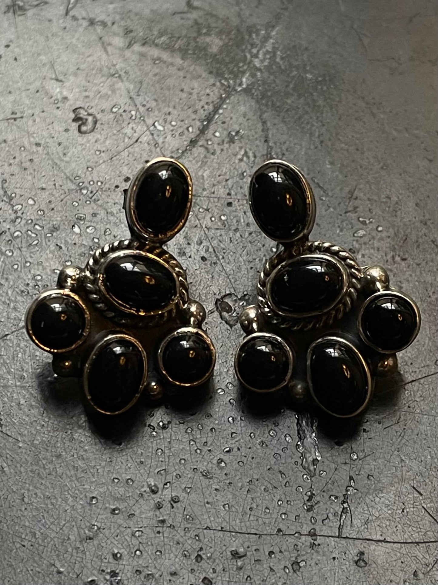 Black Onyx Stud Earrings | Sterling Silver G335