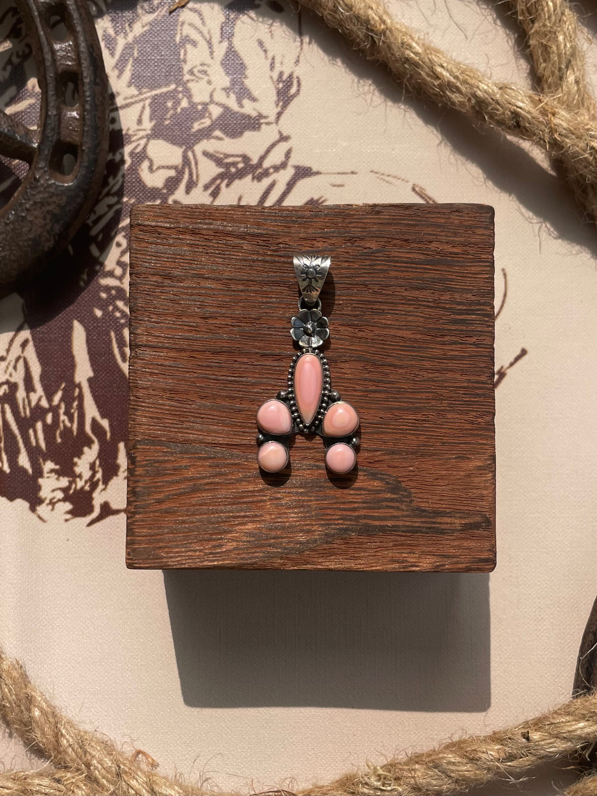 Pink Conch Floral Pendant | 925 Sterling Silver G695