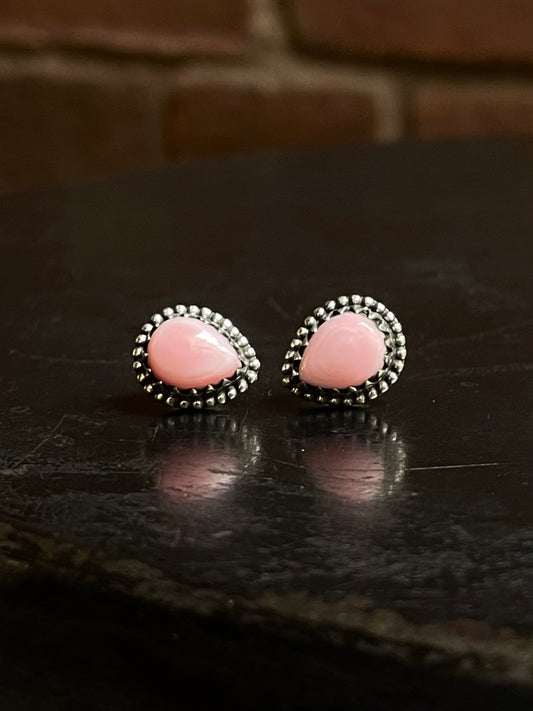Pink Conch Teardrop Stud Earrings | 925 Sterling Silver E792