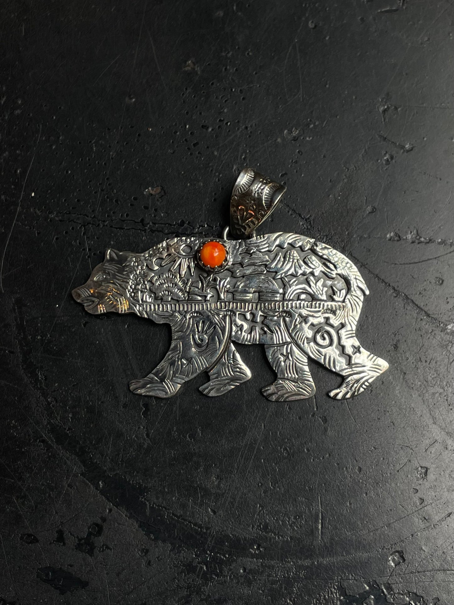 Spiny Oyster Bear Pendant | 925 Sterling Silver E223