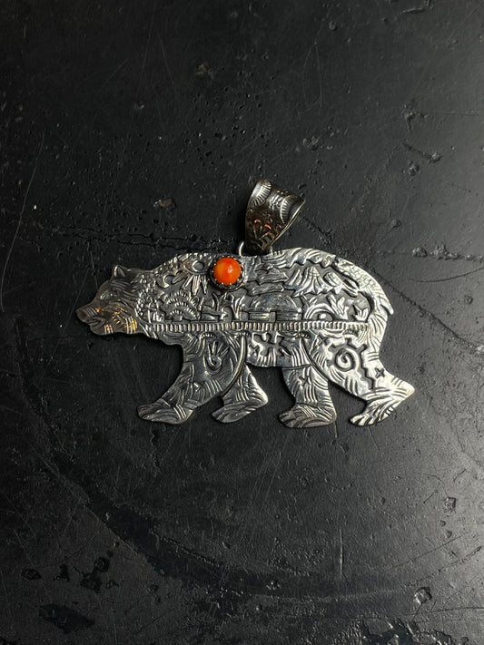 Spiny Oyster Bear Pendant | 925 Sterling Silver E223