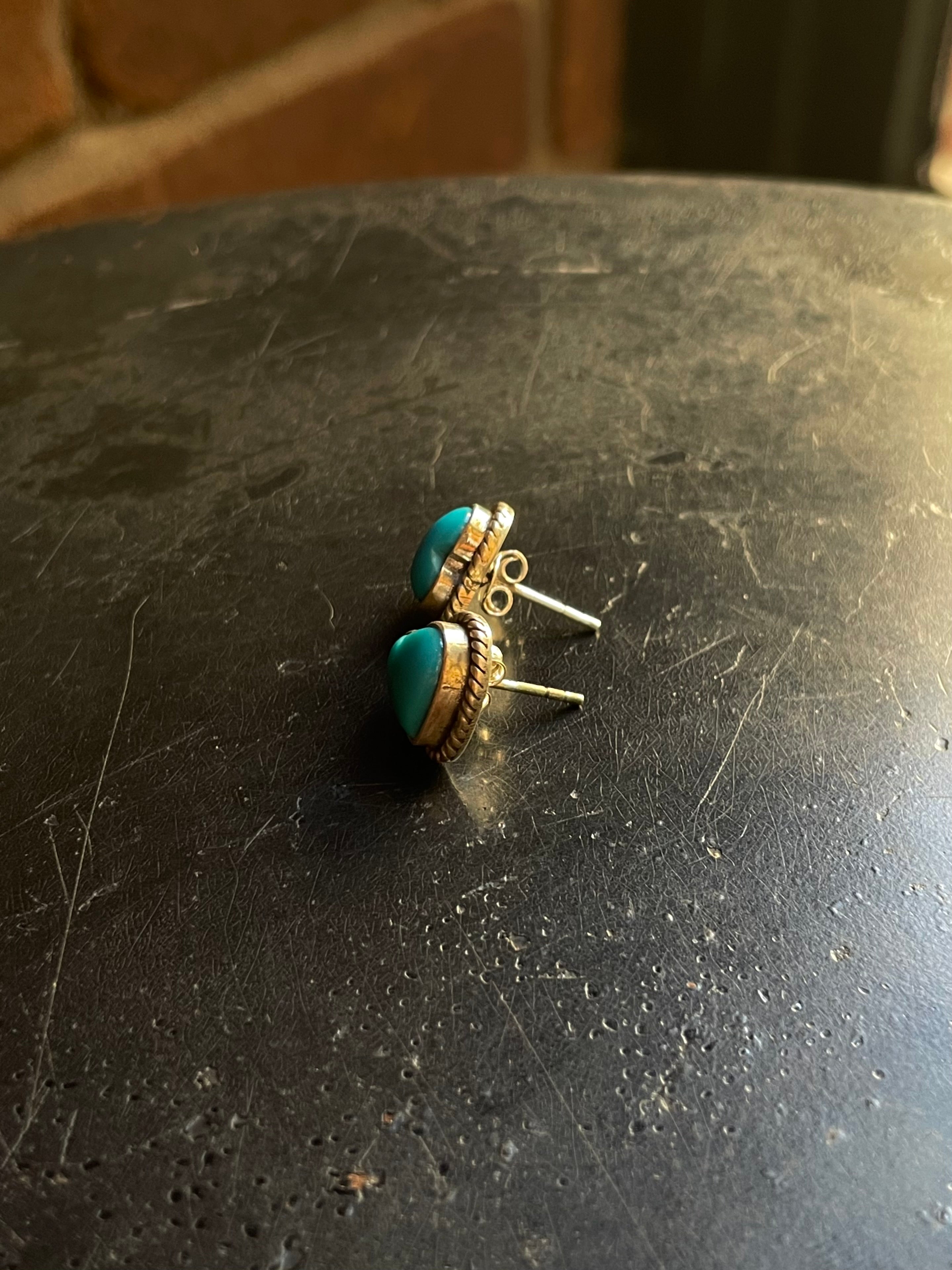 Kingman Turquoise Heart Stud Earrings | 925 Sterling Silver G667