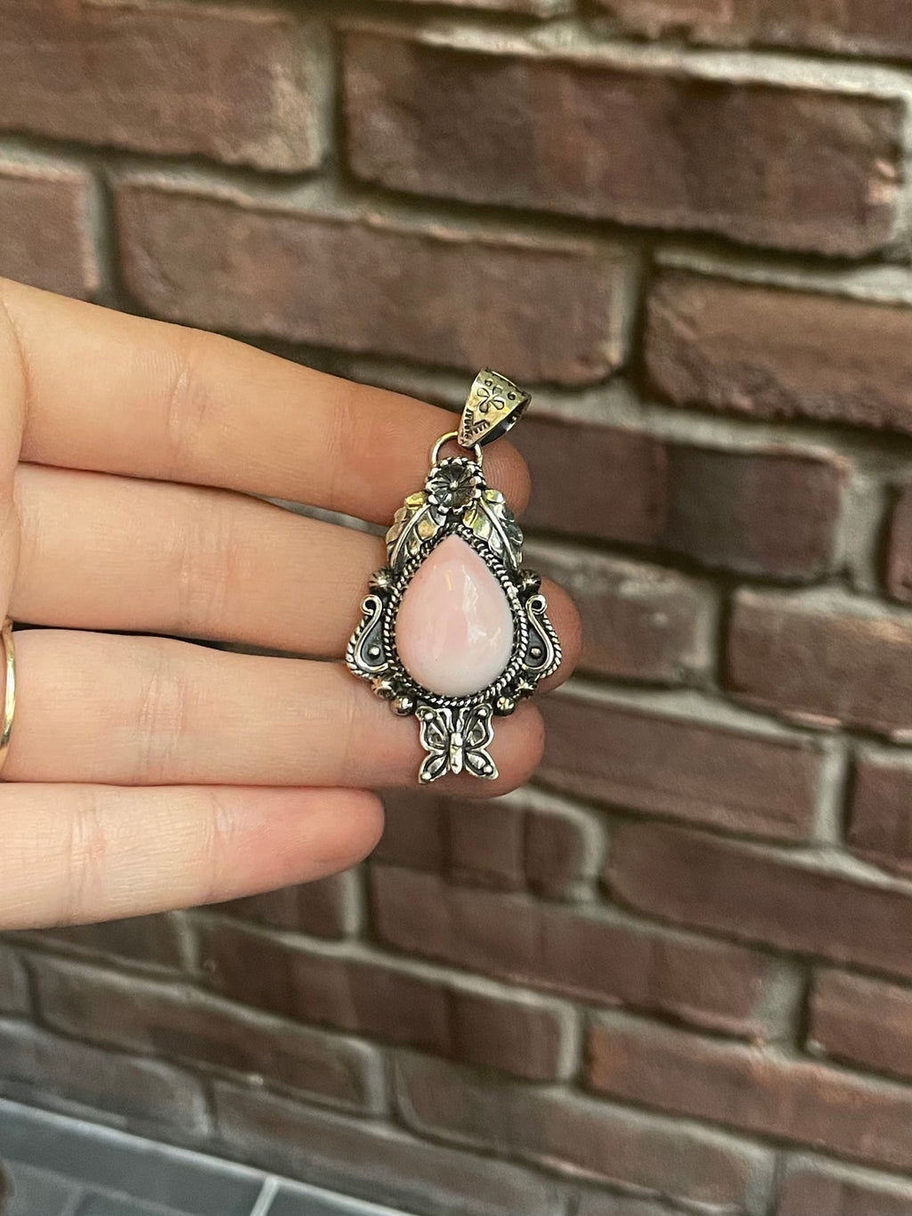 Pink Conch Pendant | 925 Sterling Silver C544