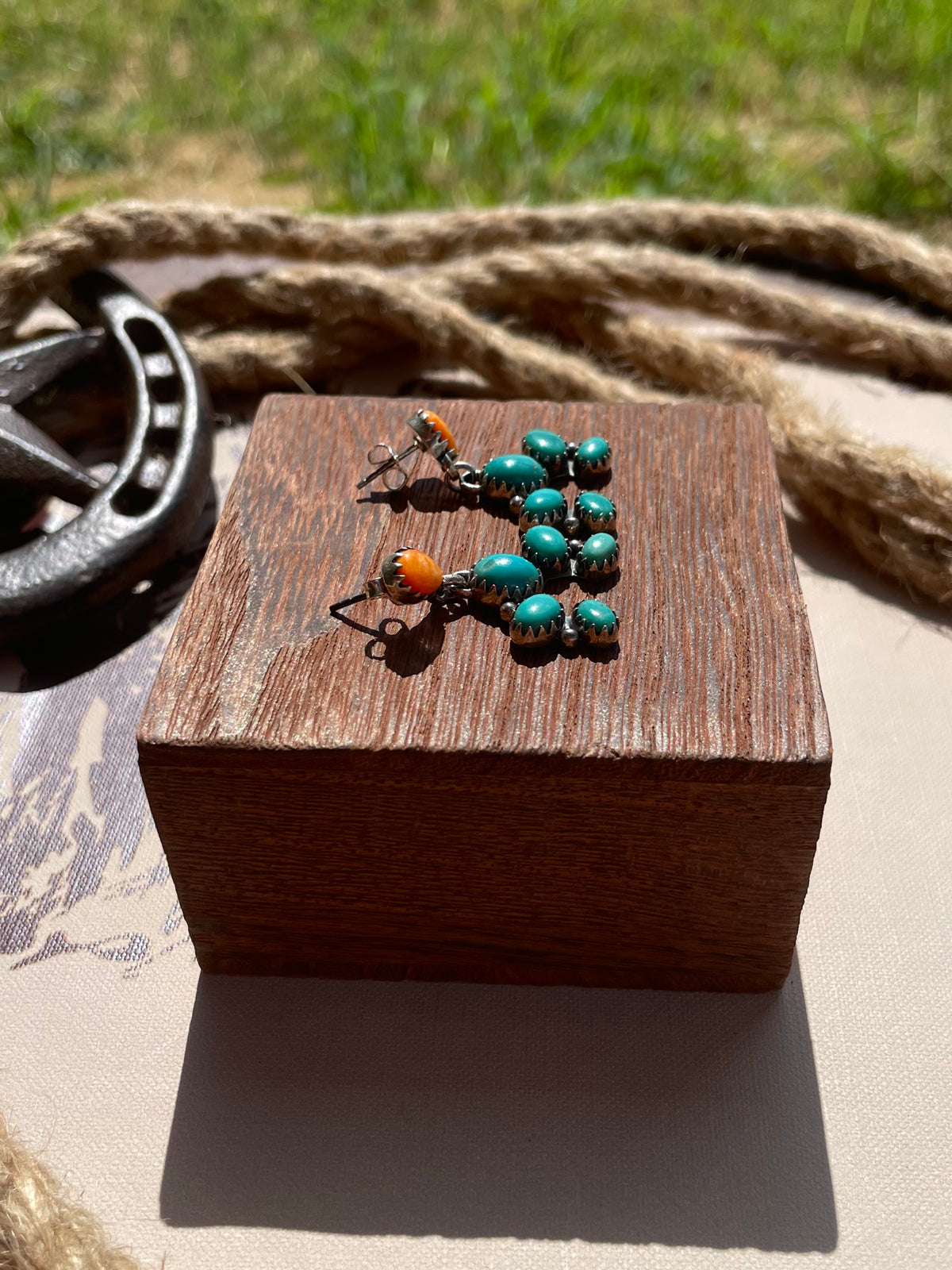 Turquoise Spiny Oyster Cluster Stud Earrings | 925 Sterling Silver G707