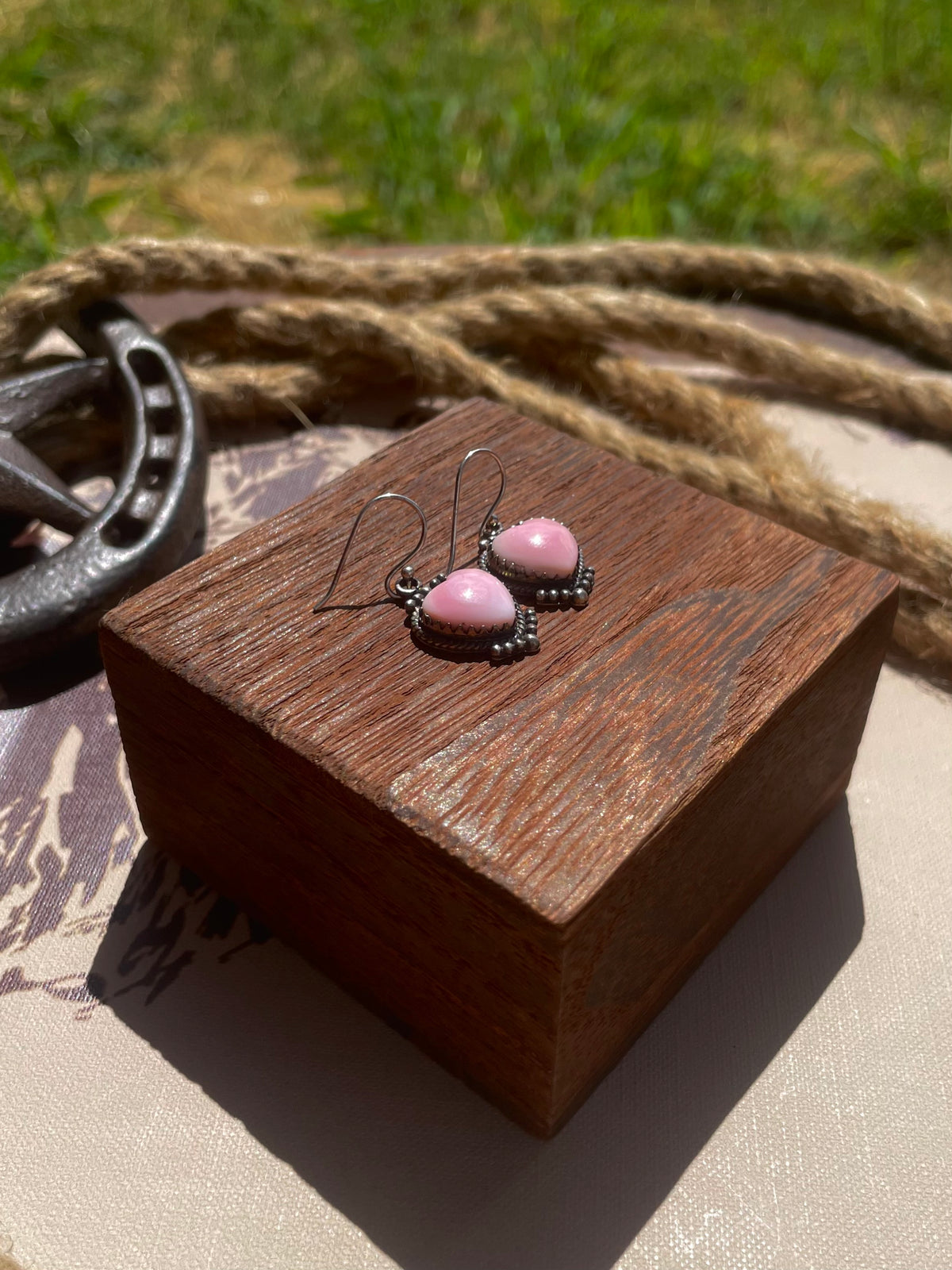 Pink Conch Heart Dangle Earrings | 925 Sterling Silver G702