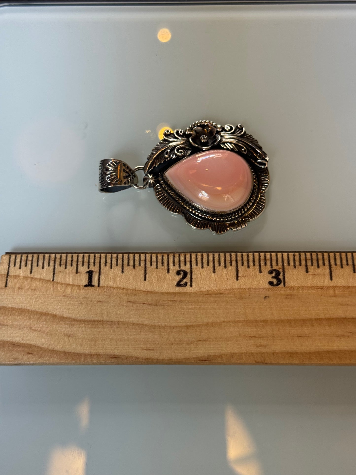 Pink Conch Tear Drop Pendant | Sterling Silver | A622