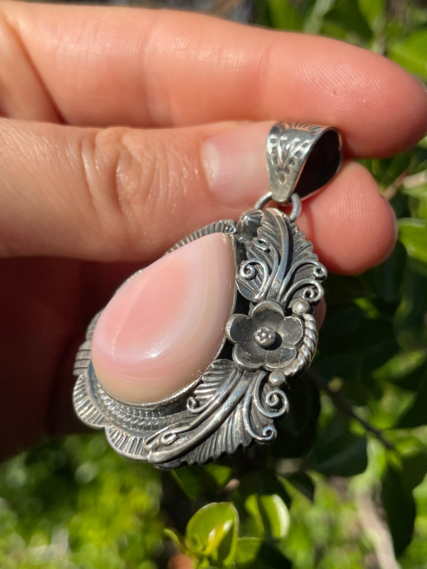 Pink Conch Teardrop Pendant | Sterling Silver 925 B695