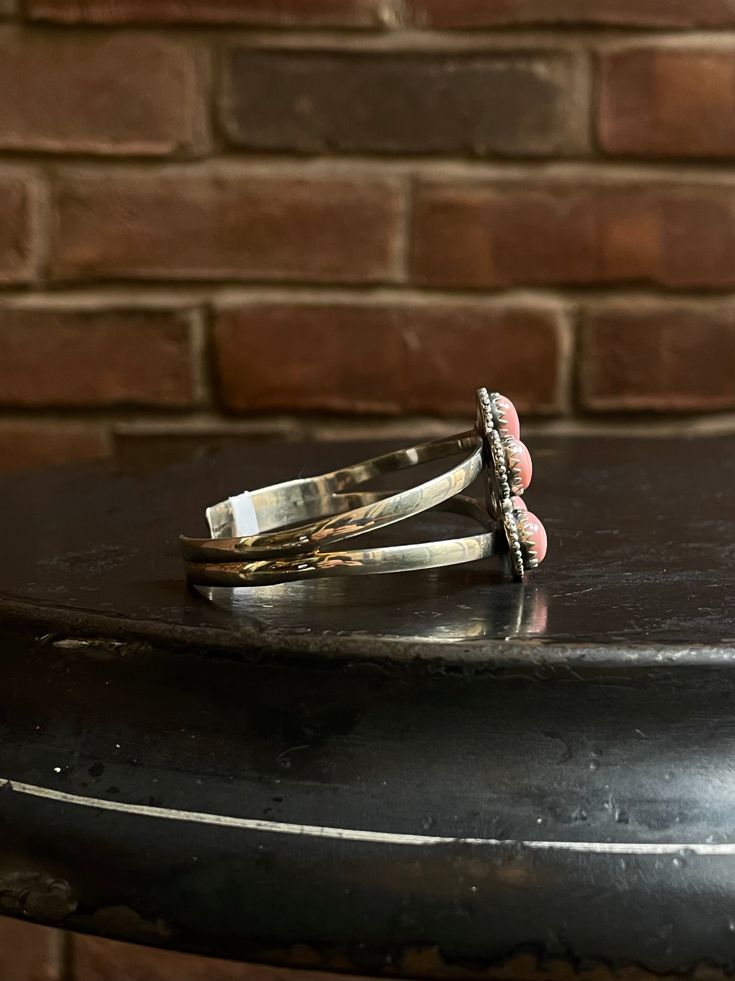 Pink Conch Naja Cuff | 925 Silver E536
